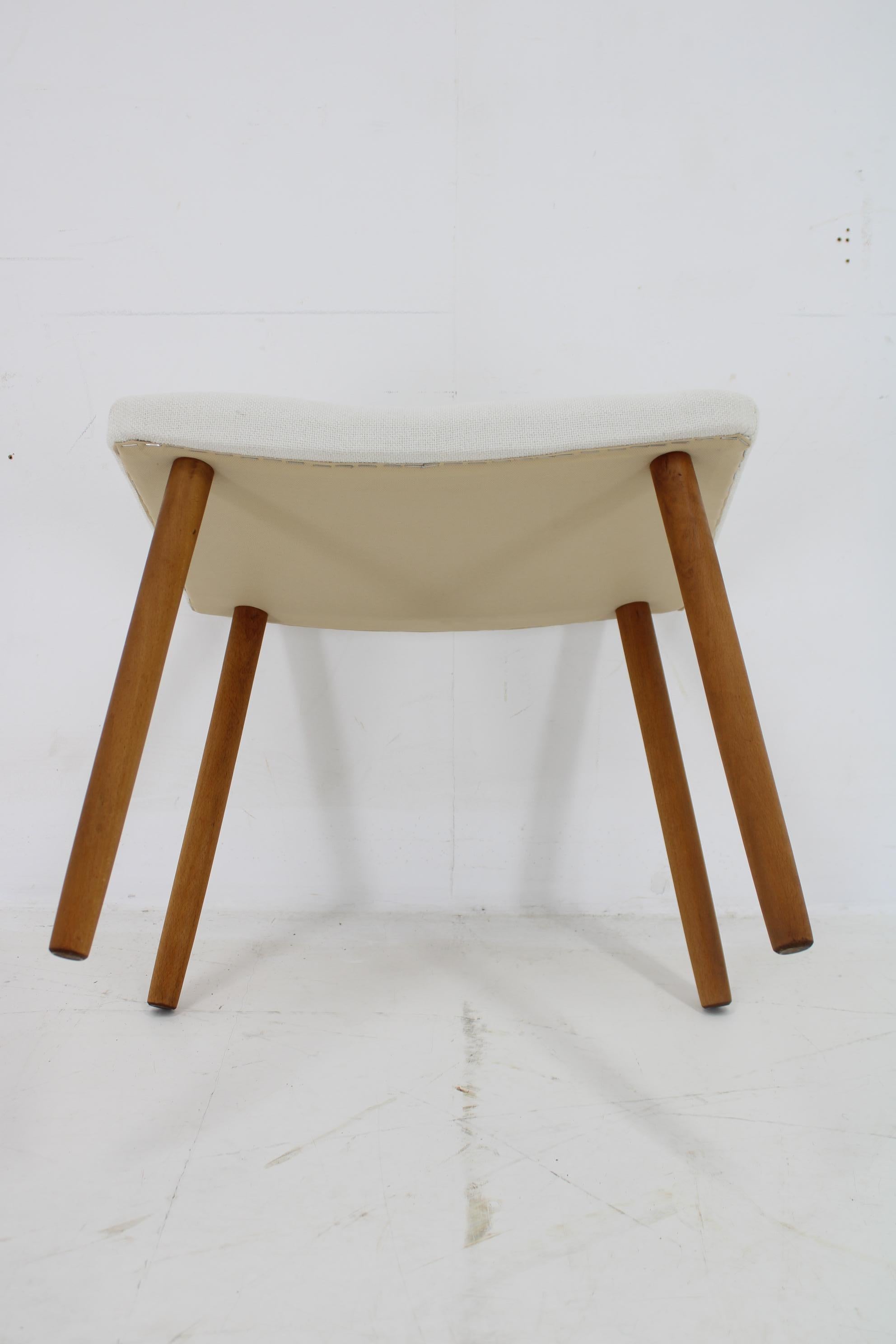 Sgabello danese in Beeche con tessuto del 1960 in vendita 1