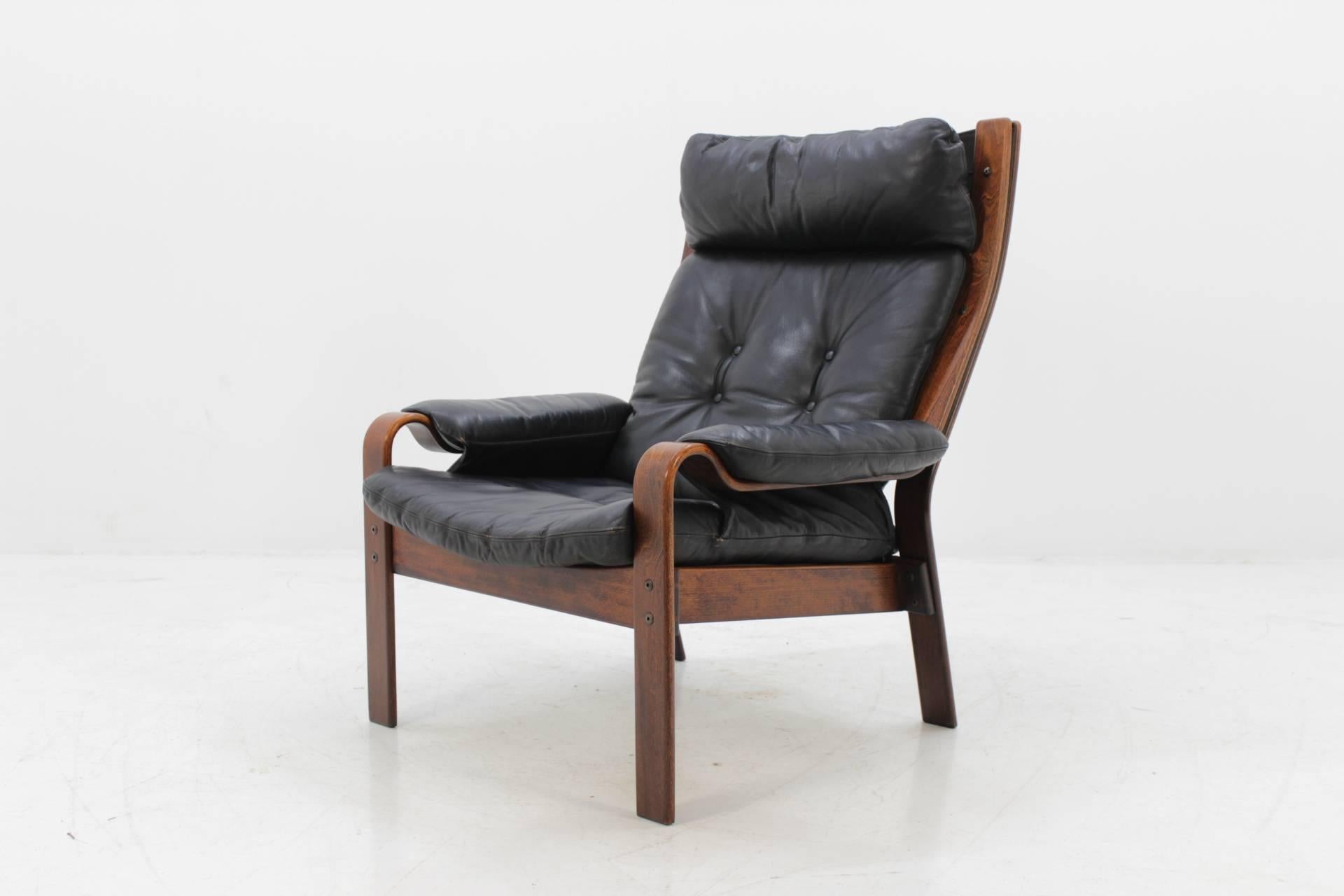 Mid-20th Century 1960s Danish Bentwood Leather Lounge Chair
