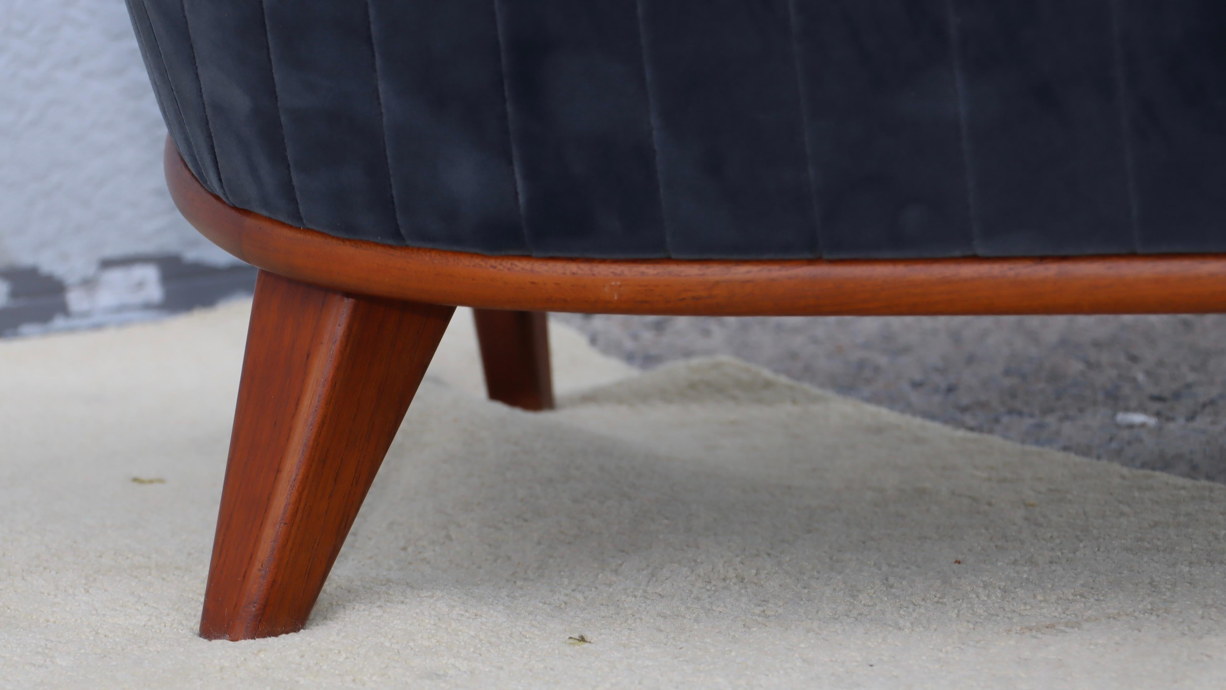 1960's Danish Bertil Fridhagen Teak Sofa In Velvet Upholstery For Sale 5