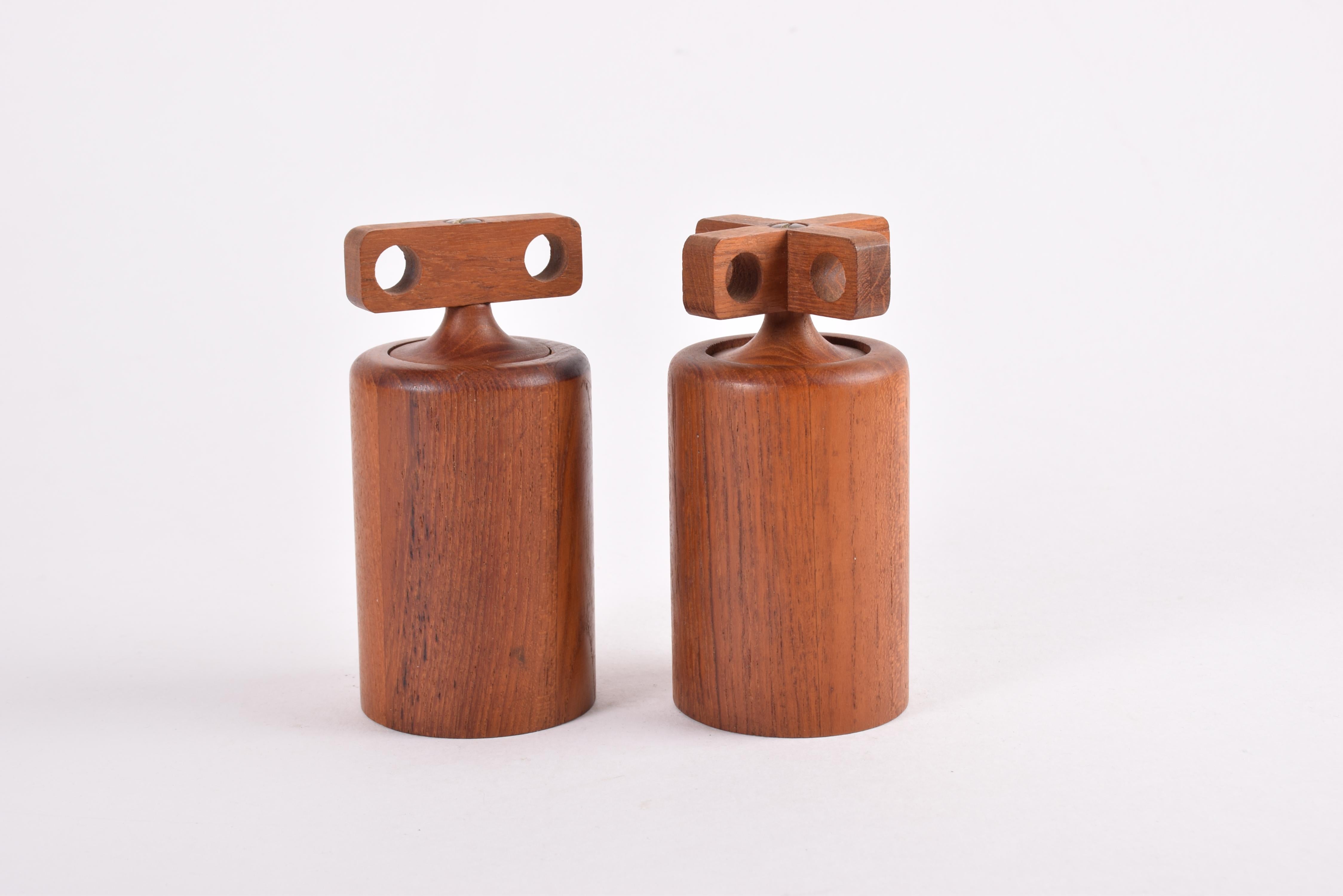 Scandinavian Modern 1960s Danish Birgit Krogh Woodline Salt Pepper Mills Teak and Brass, Midcentury