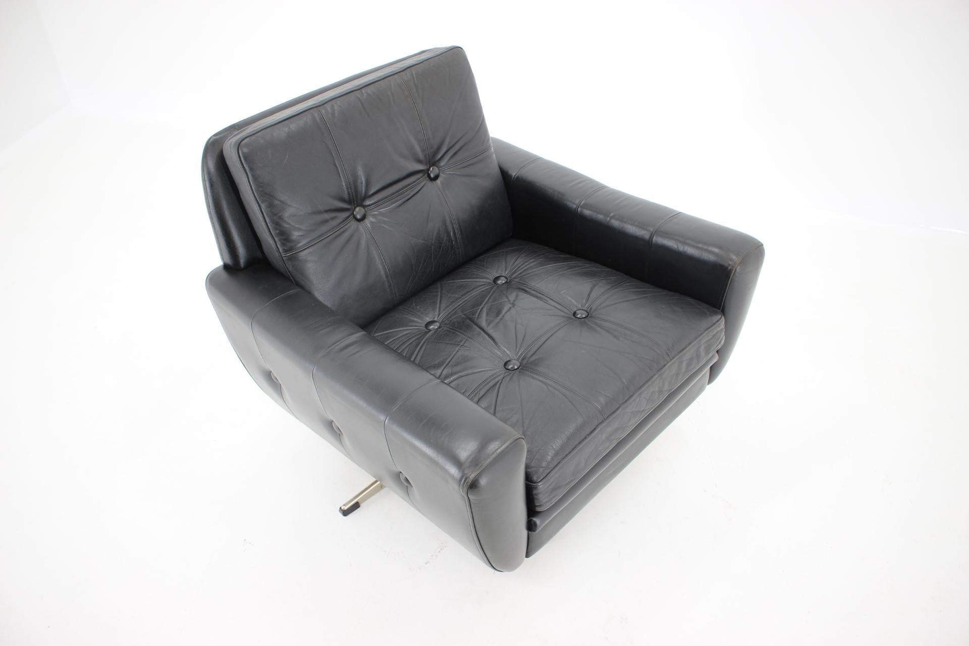 Mid-20th Century 1960s Danish Black Leather Swivel Chair