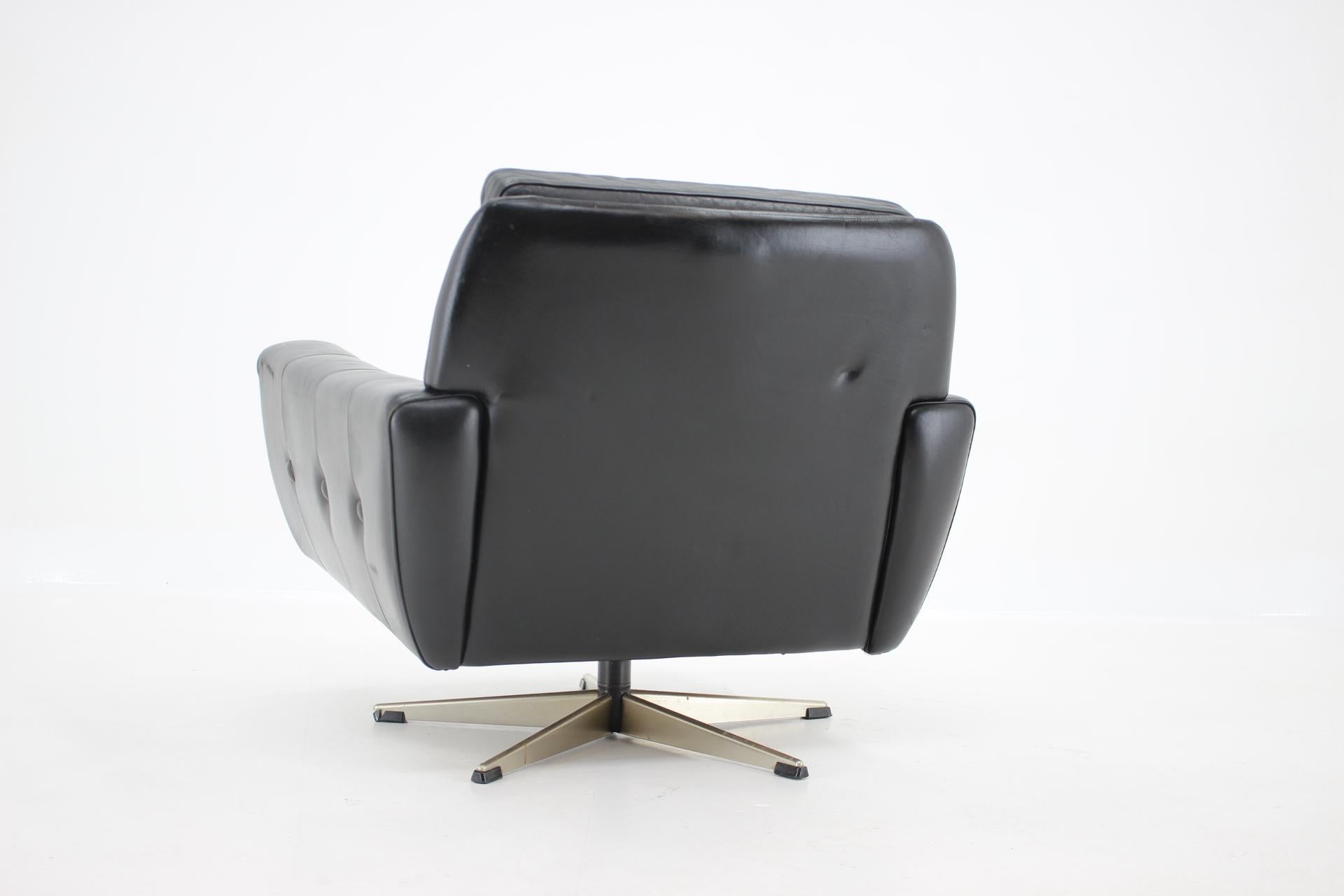 1960s Danish Black Leather Swivel Chair 3
