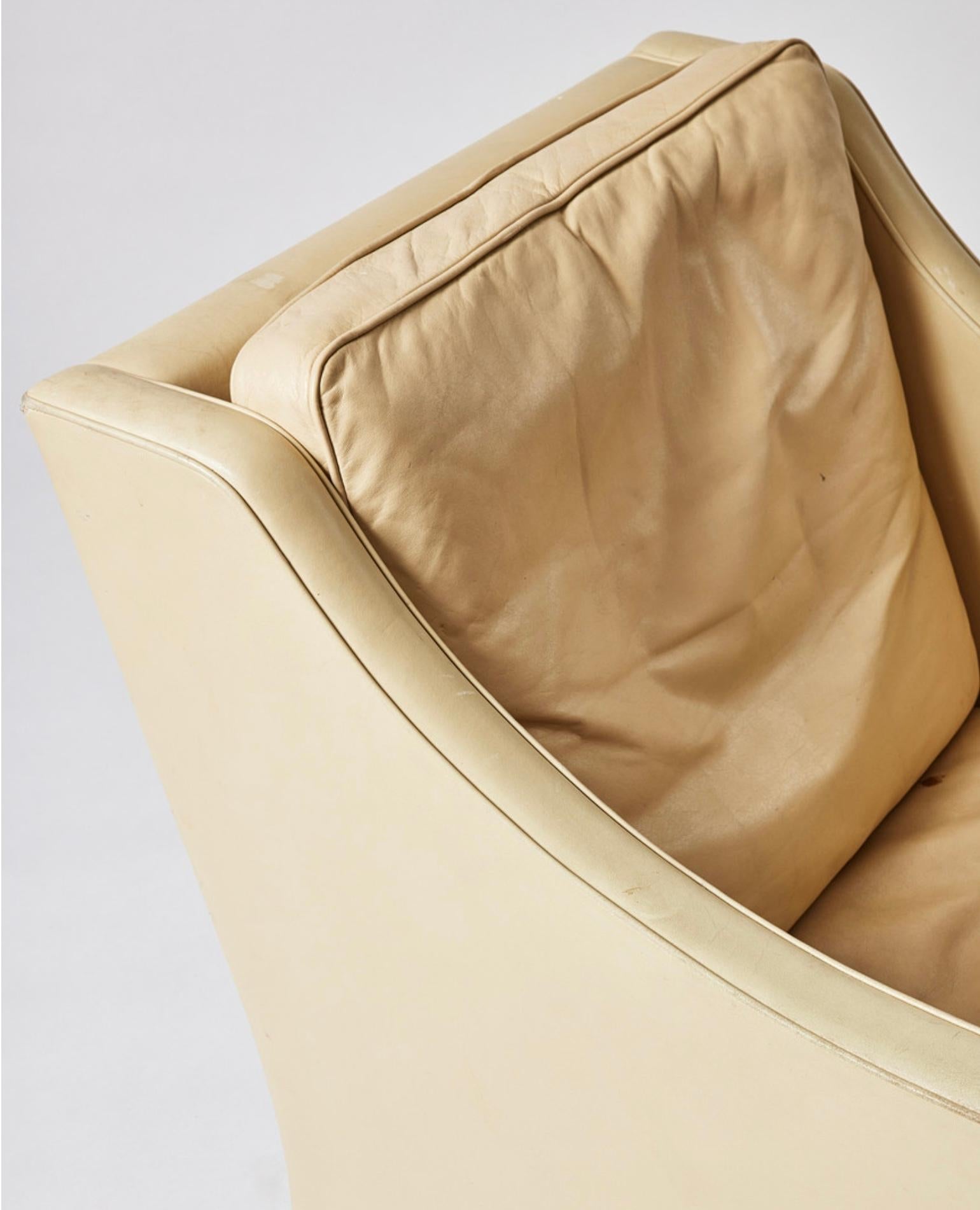 Danois Fauteuils danois des années 1960 en cuir coloré Vellum de Borg, modèle 2207 en vente