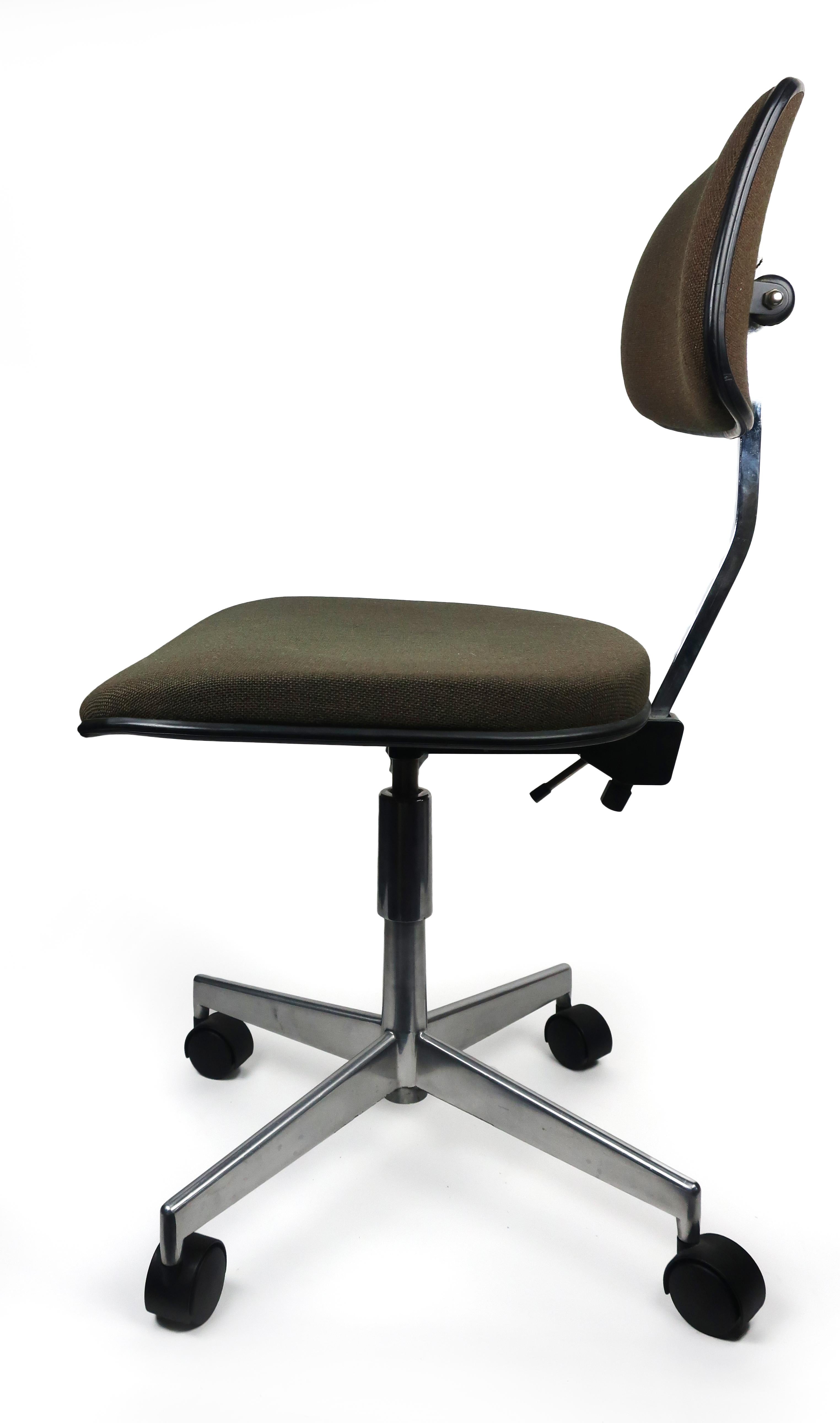 Mid-Century Modern 1960s Danish Brown Tweed Office Chair by Labofa