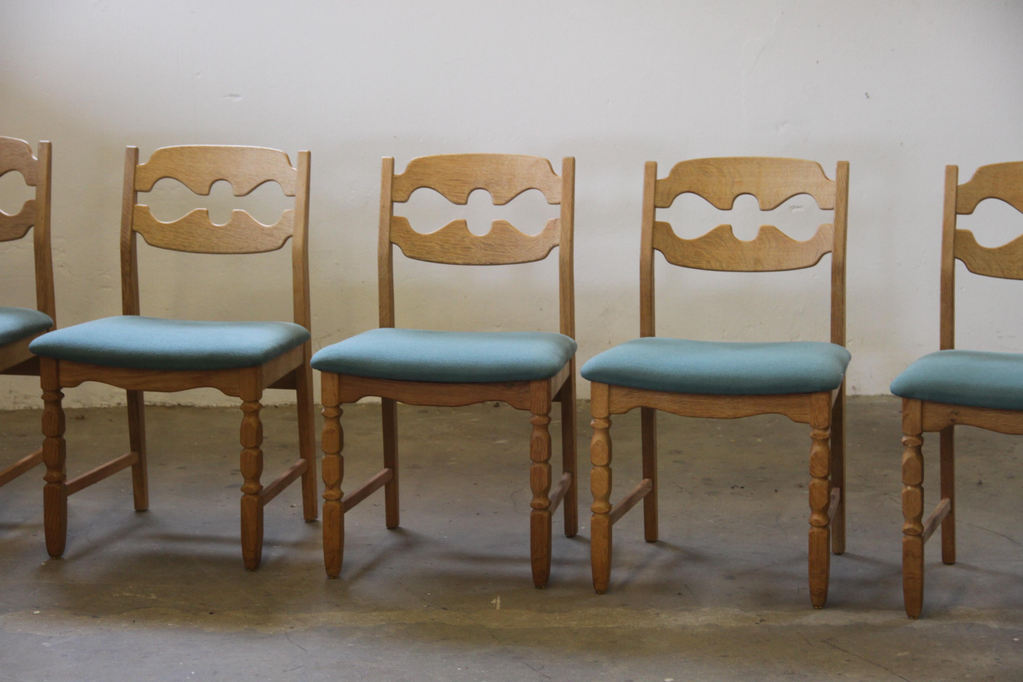 Tessuto 1960s Danish Brutalist Oak Razorblade Dining Chairs attr, to Henning Kjærnulf in vendita