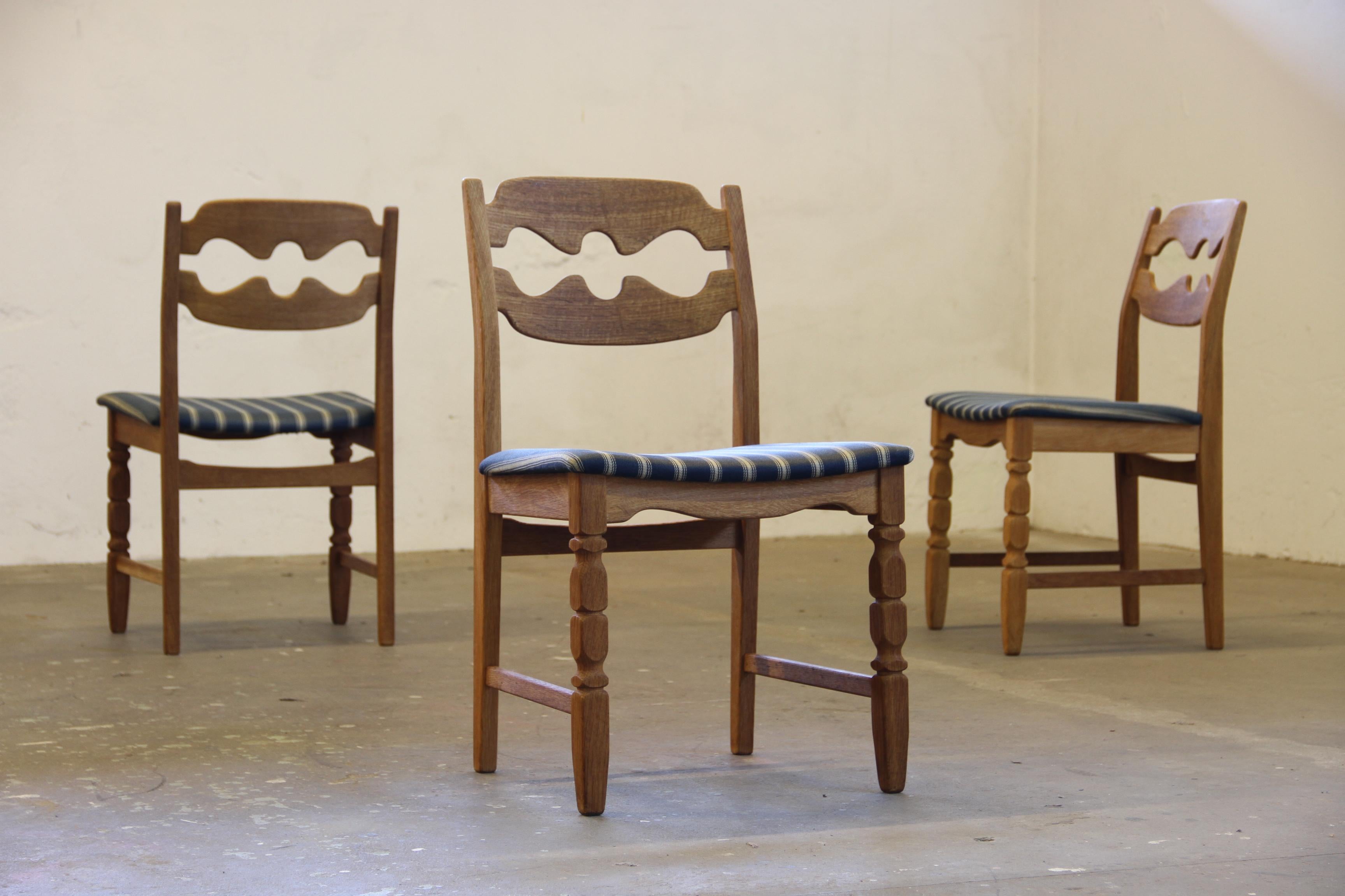1960s Danish Brutalist Oak Razorblade Dining Chairs by Henning Kjærnulf For Sale 3