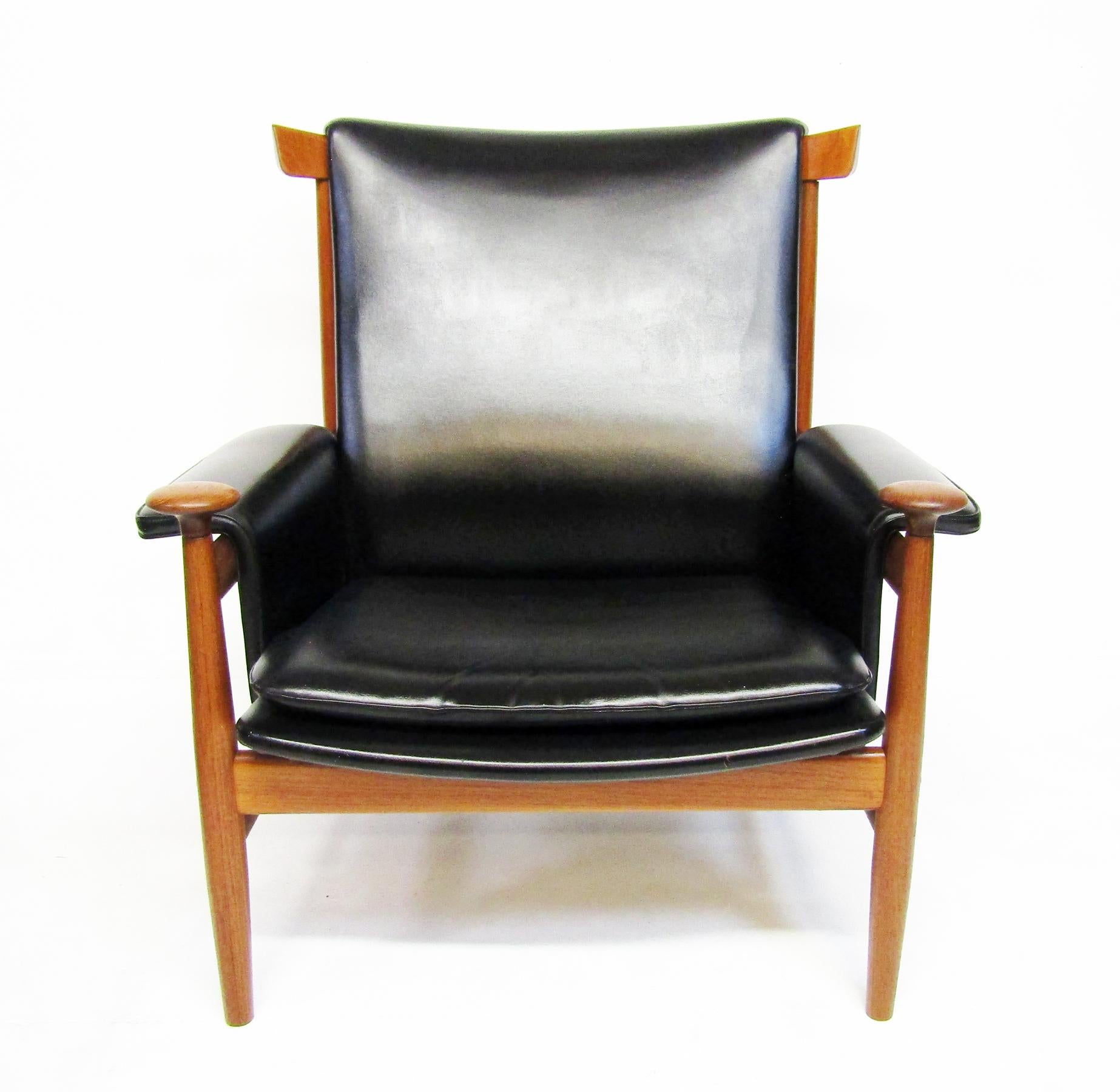 Mid-Century Modern 1960s Danish Bwana Chair & Ottoman By Finn Juhl In Teak & Skai For Sale