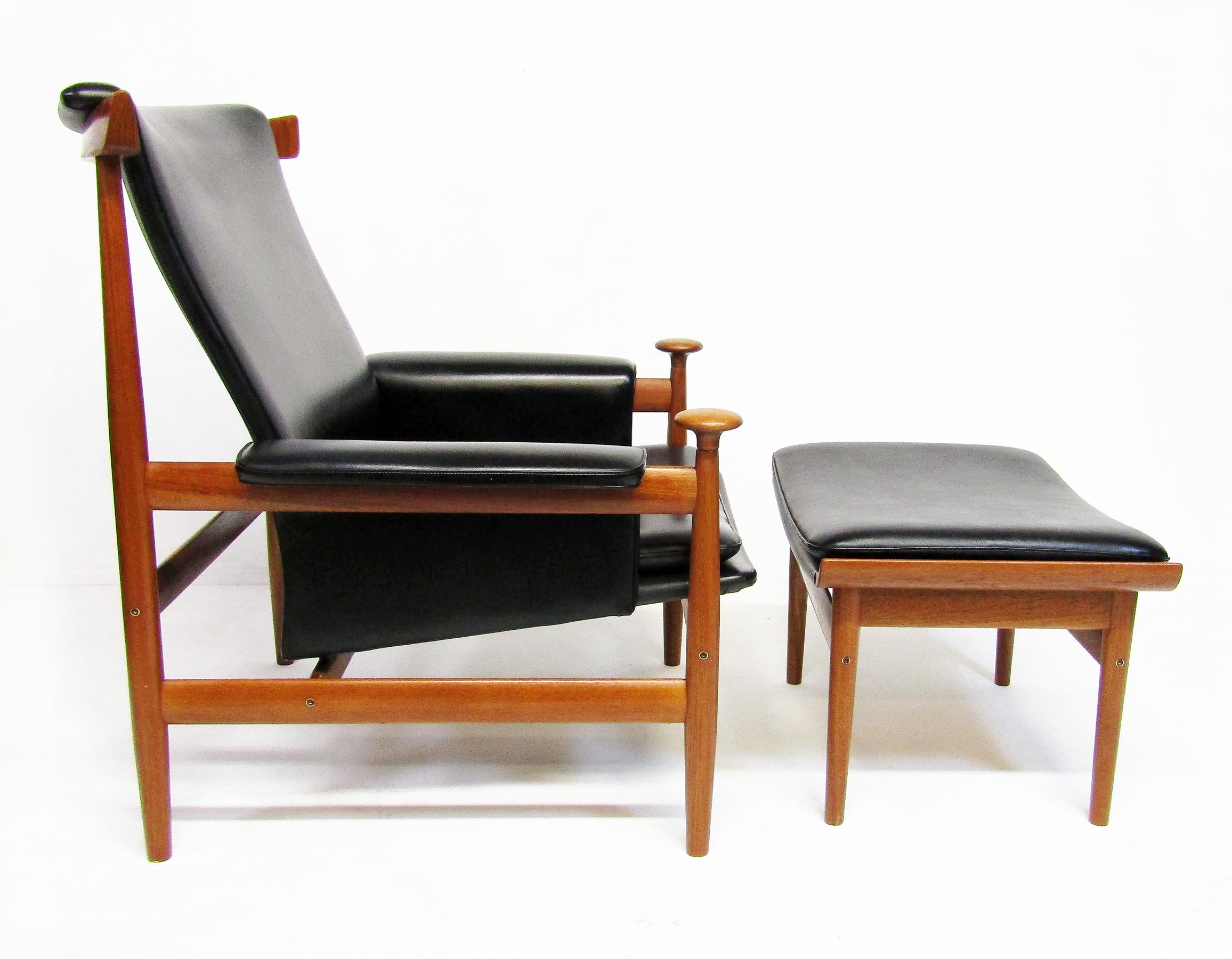 Chaise et pouf Bwana danoises des années 1960 par Finn Juhl en teck et Skai Bon état - En vente à Shepperton, Surrey
