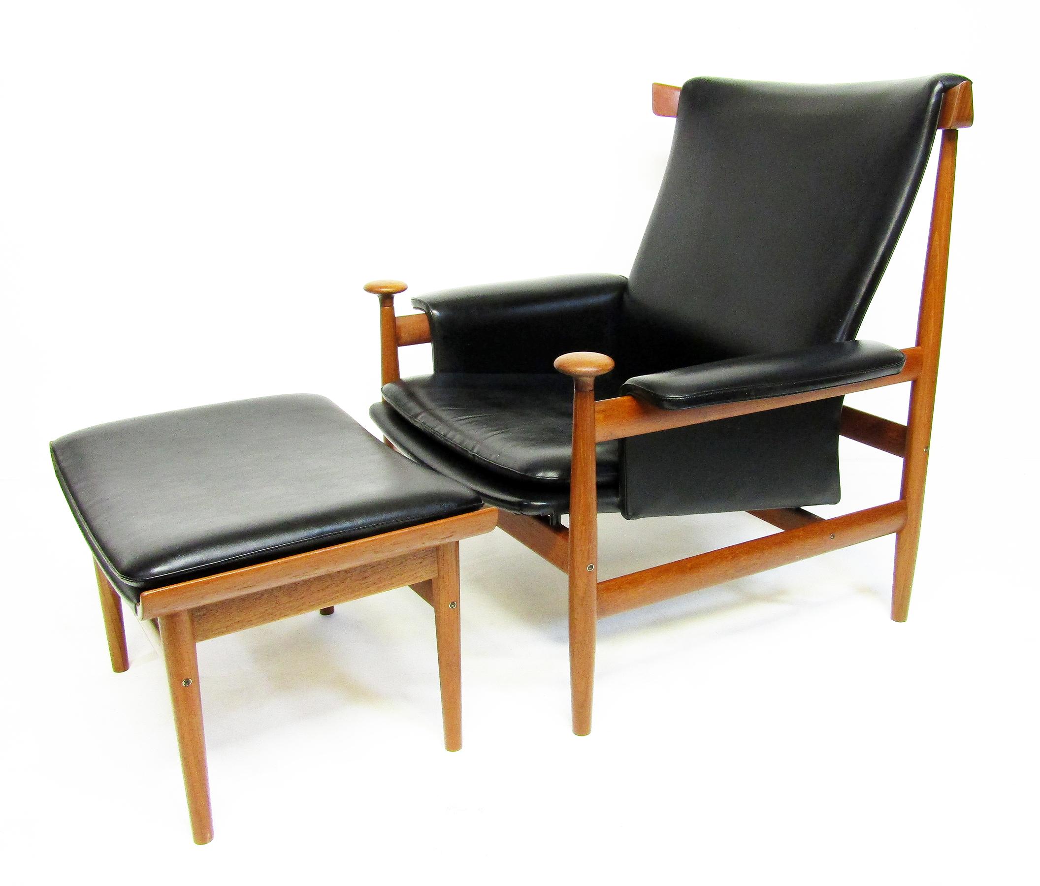 Chaise et pouf Bwana danoises des années 1960 par Finn Juhl en teck et Skai en vente 1