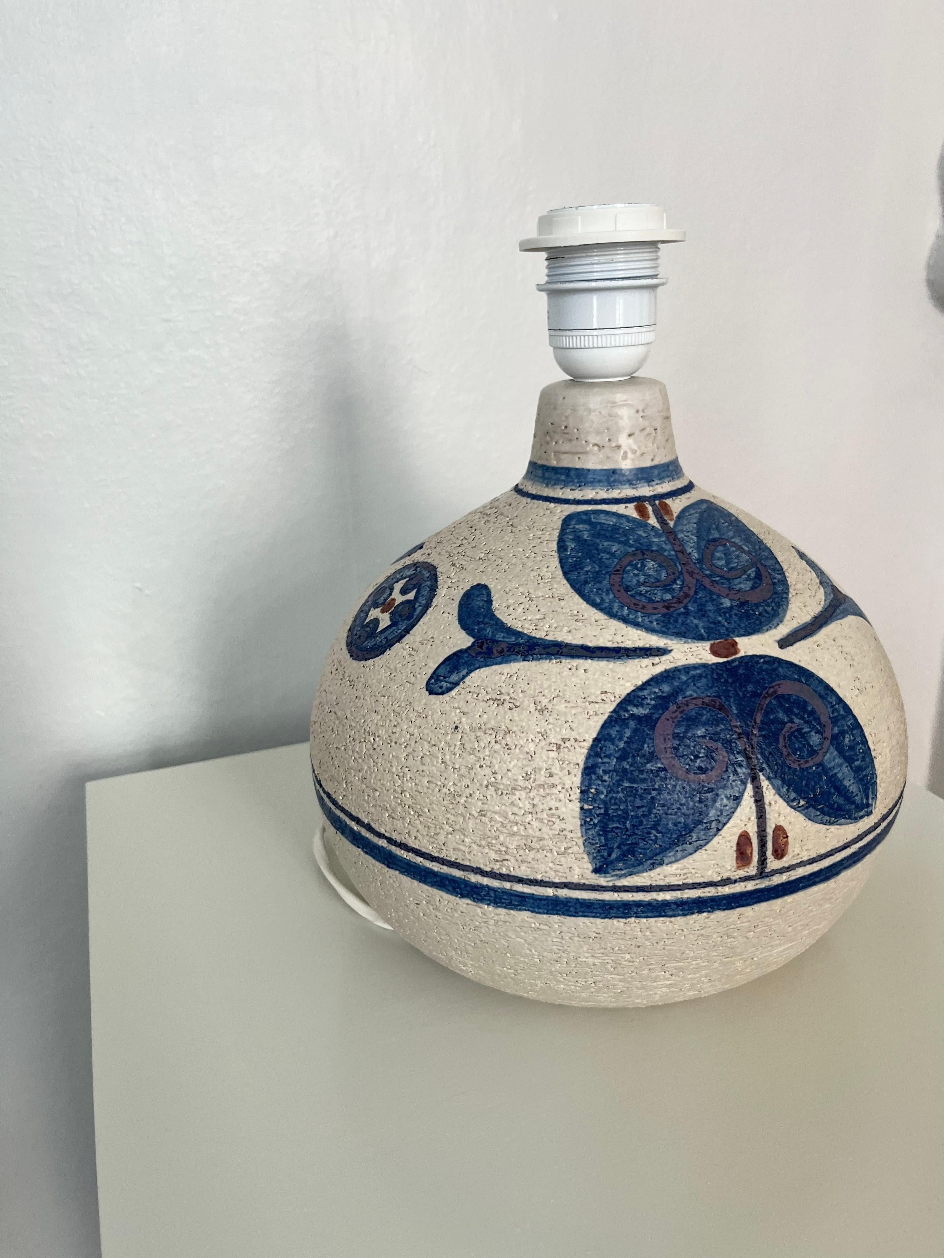 Ceramic 1960s Danish ceramic table lamp by Noomi Backhausen for Søholm For Sale