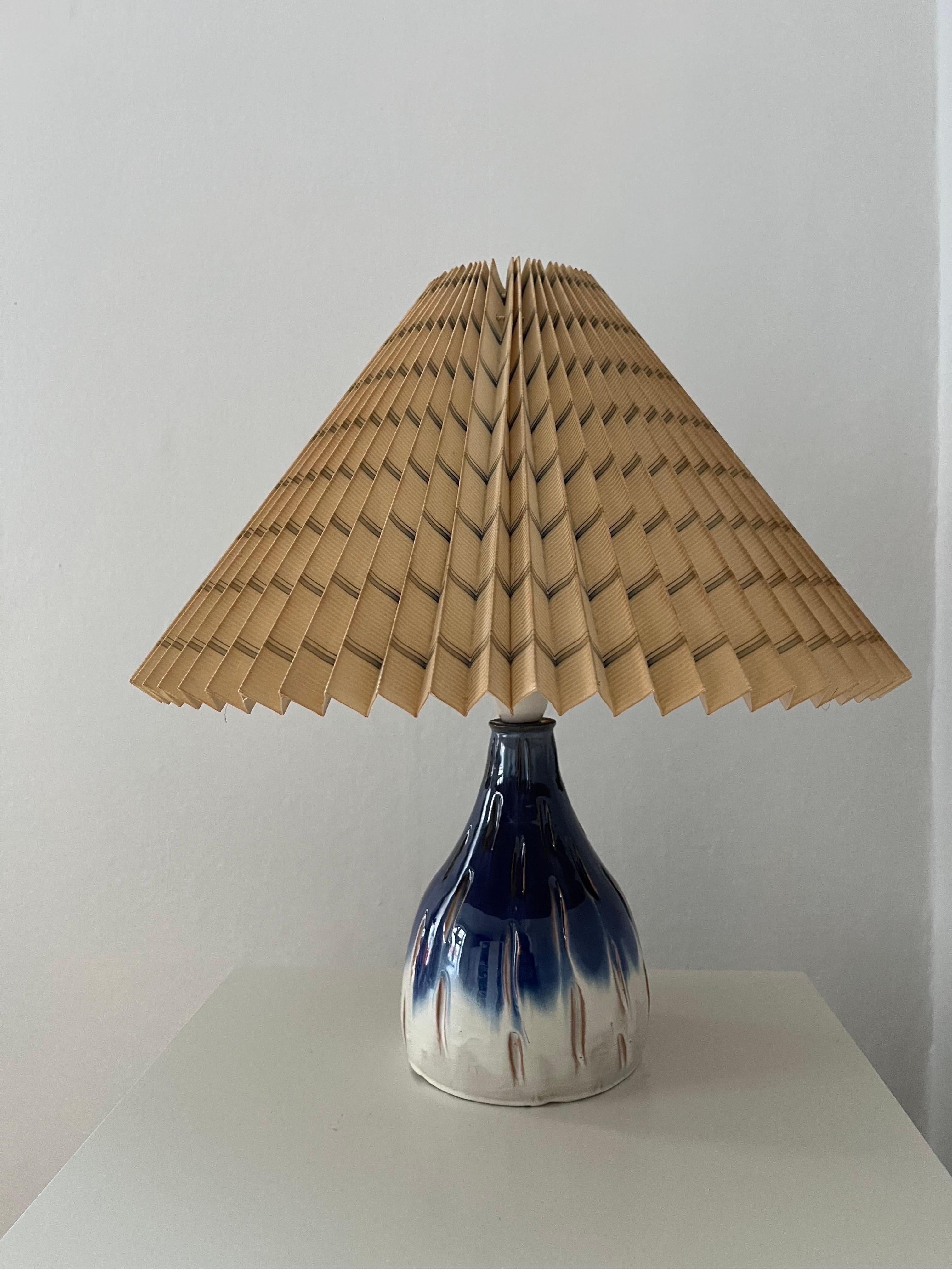 Mid-Century Modern 1960s Danish Ceramics Table Lamp by Krogslund Keramik with a gradient glaze For Sale