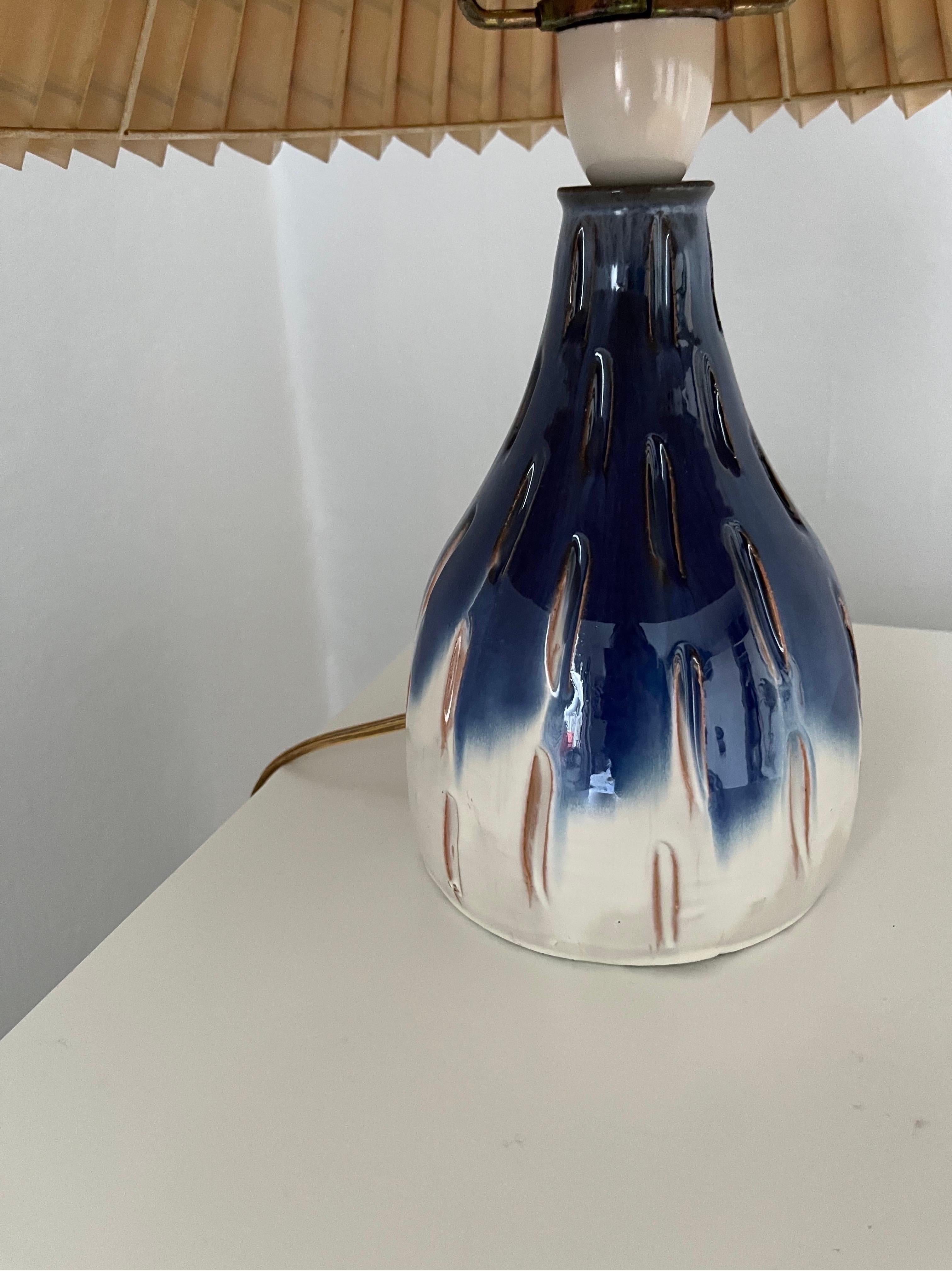 Mid-20th Century 1960s Danish Ceramics Table Lamp by Krogslund Keramik with a gradient glaze For Sale
