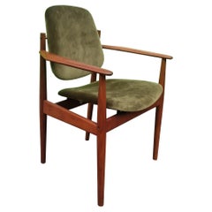 1960s Danish chair arne Voddee Model FD 186