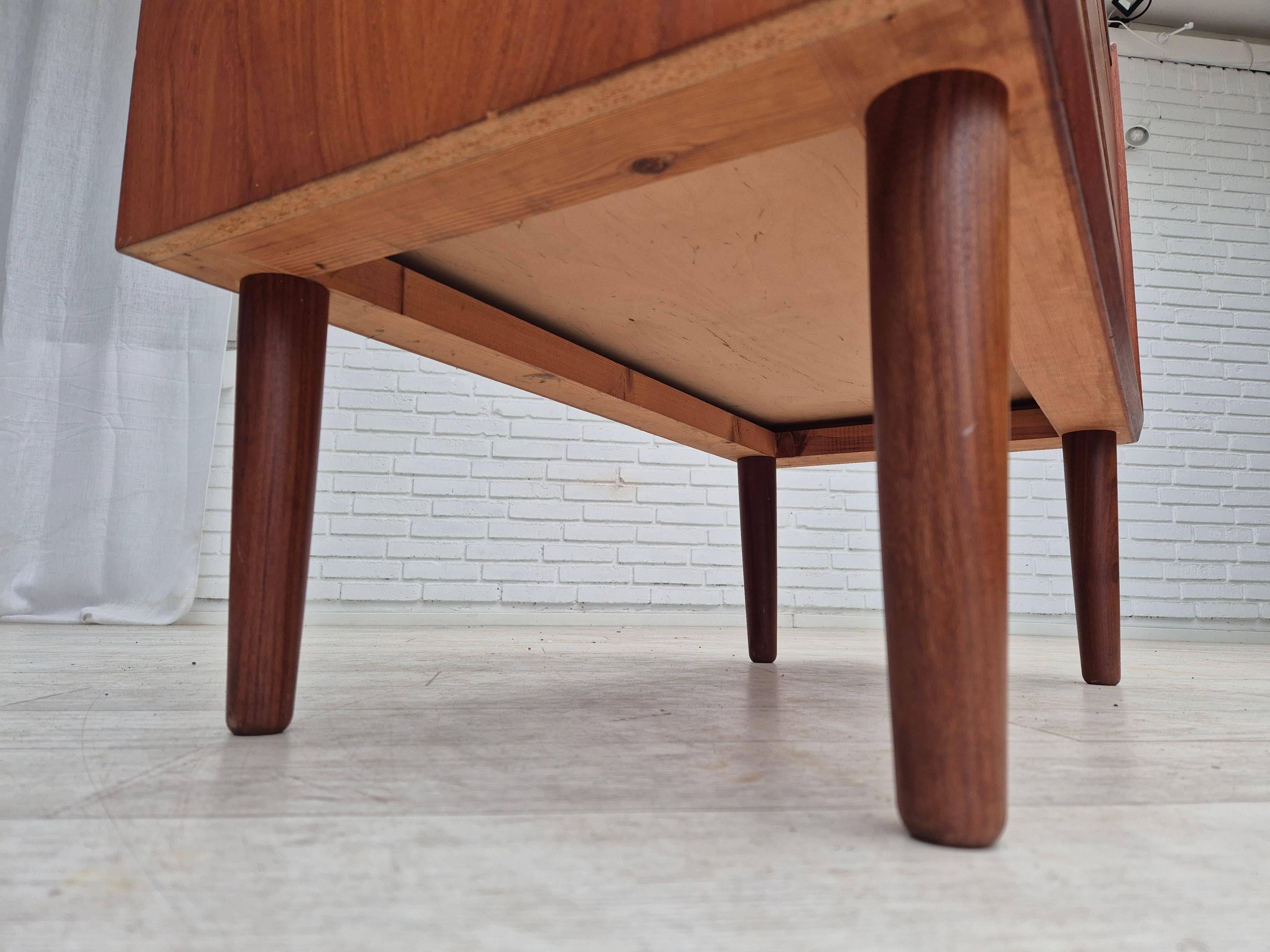 1960s, Danish chest of drawers, original condition, foldable mirror, solid teak. For Sale 10