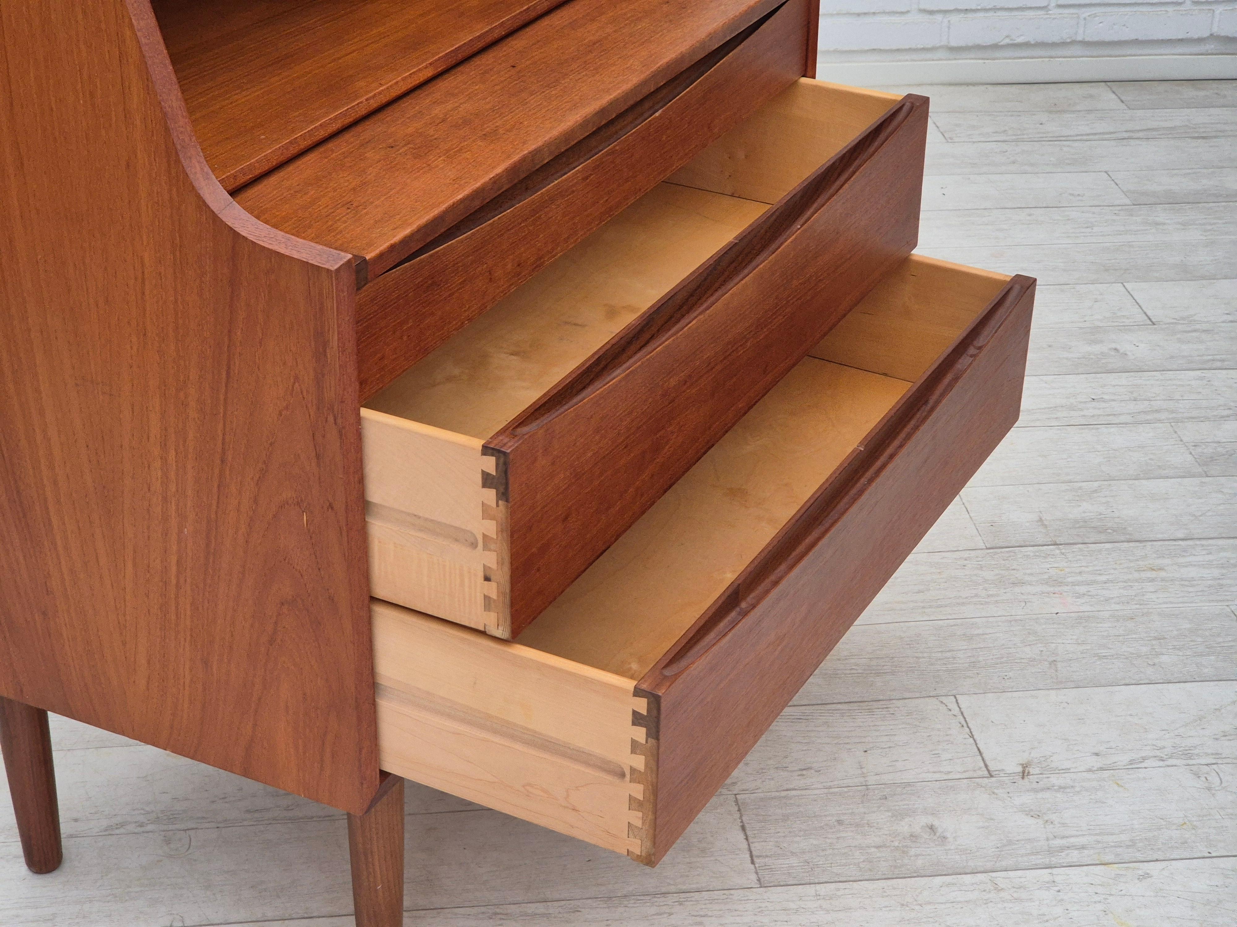 1960s, Danish chest of drawers, original condition, foldable mirror, solid teak. For Sale 11