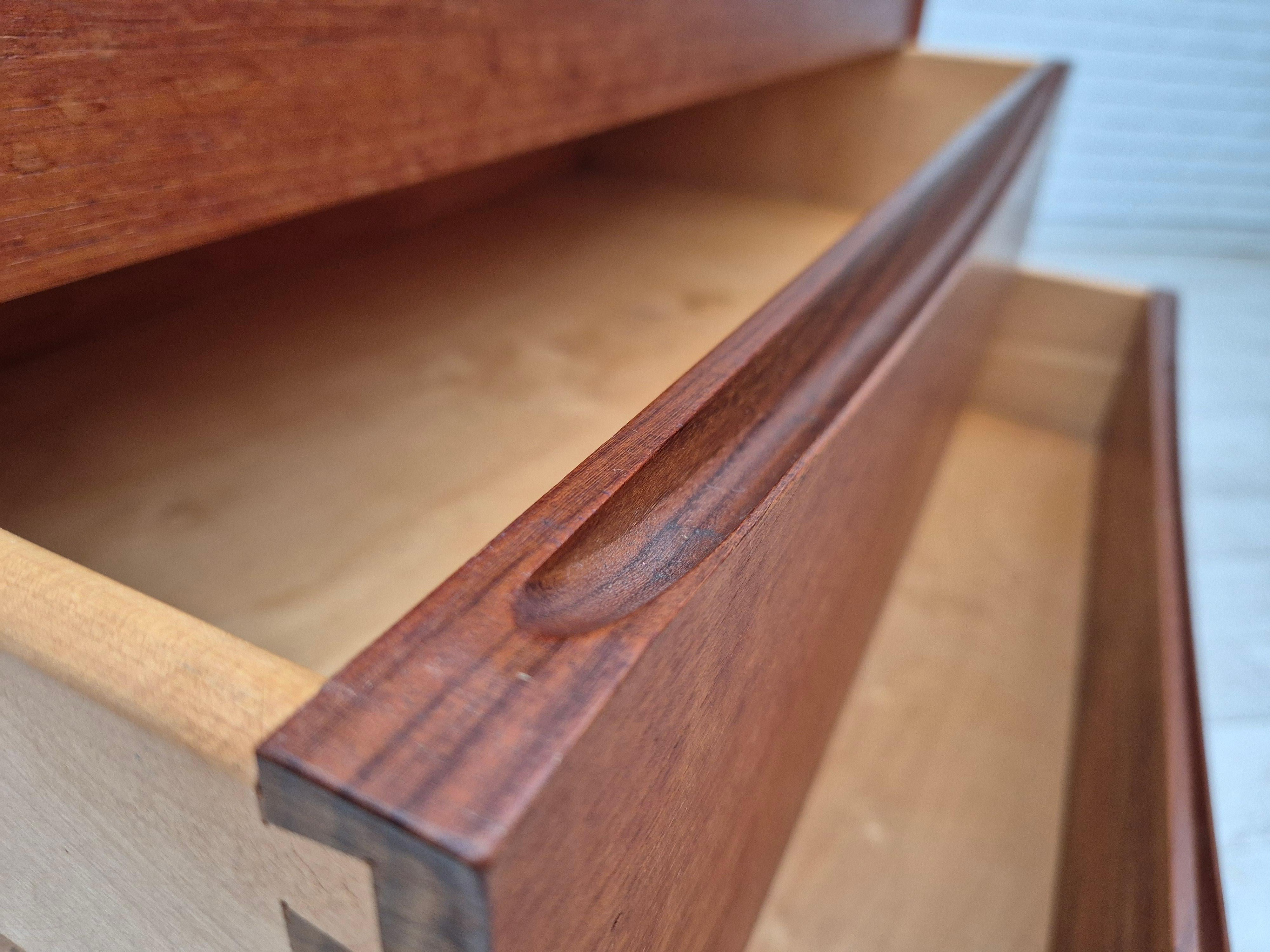 1960s, Danish chest of drawers, original condition, foldable mirror, solid teak. For Sale 12