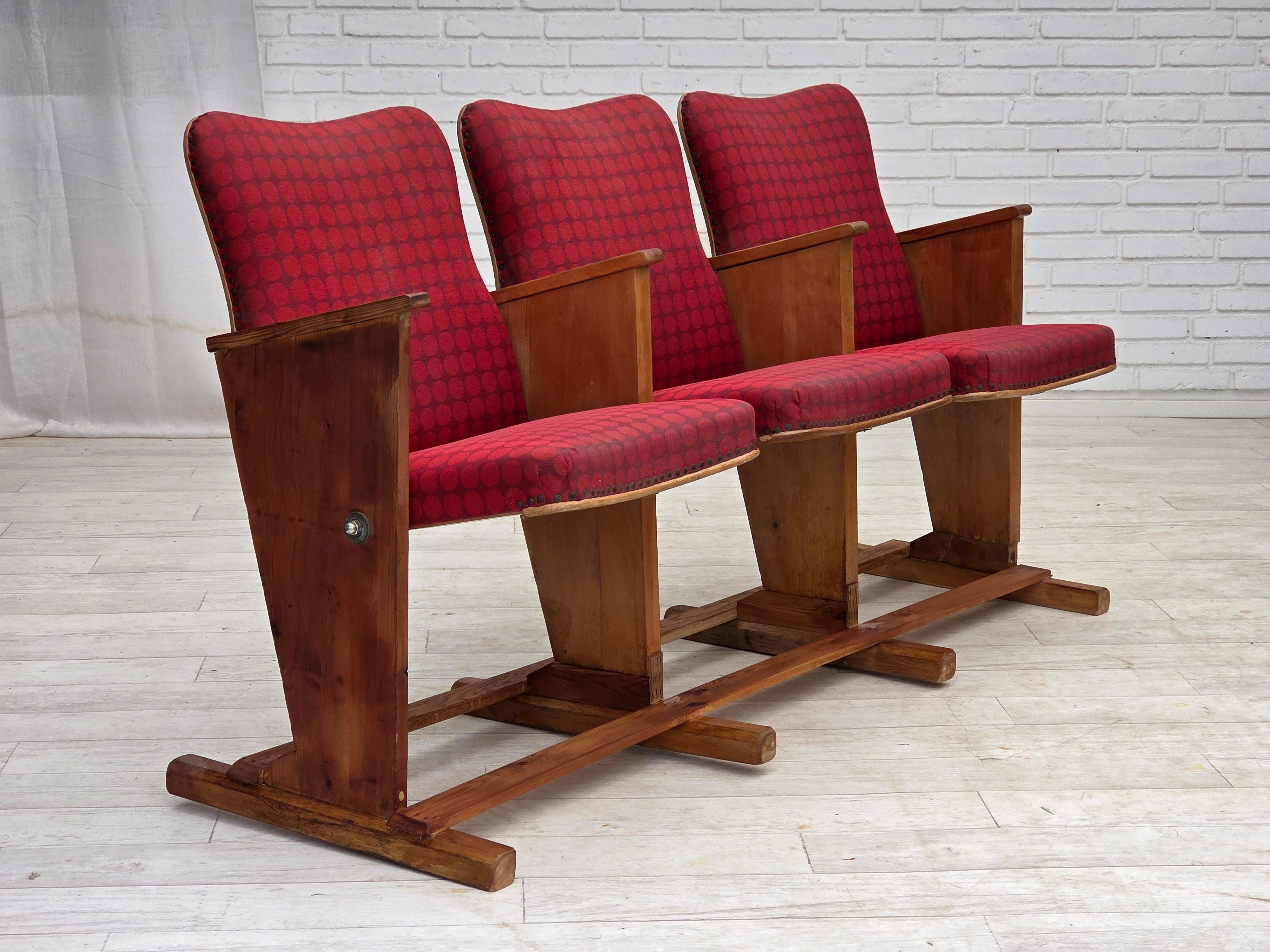 Scandinave moderne Fauteuils de cinéma danois des années 1960, état d'origine. en vente