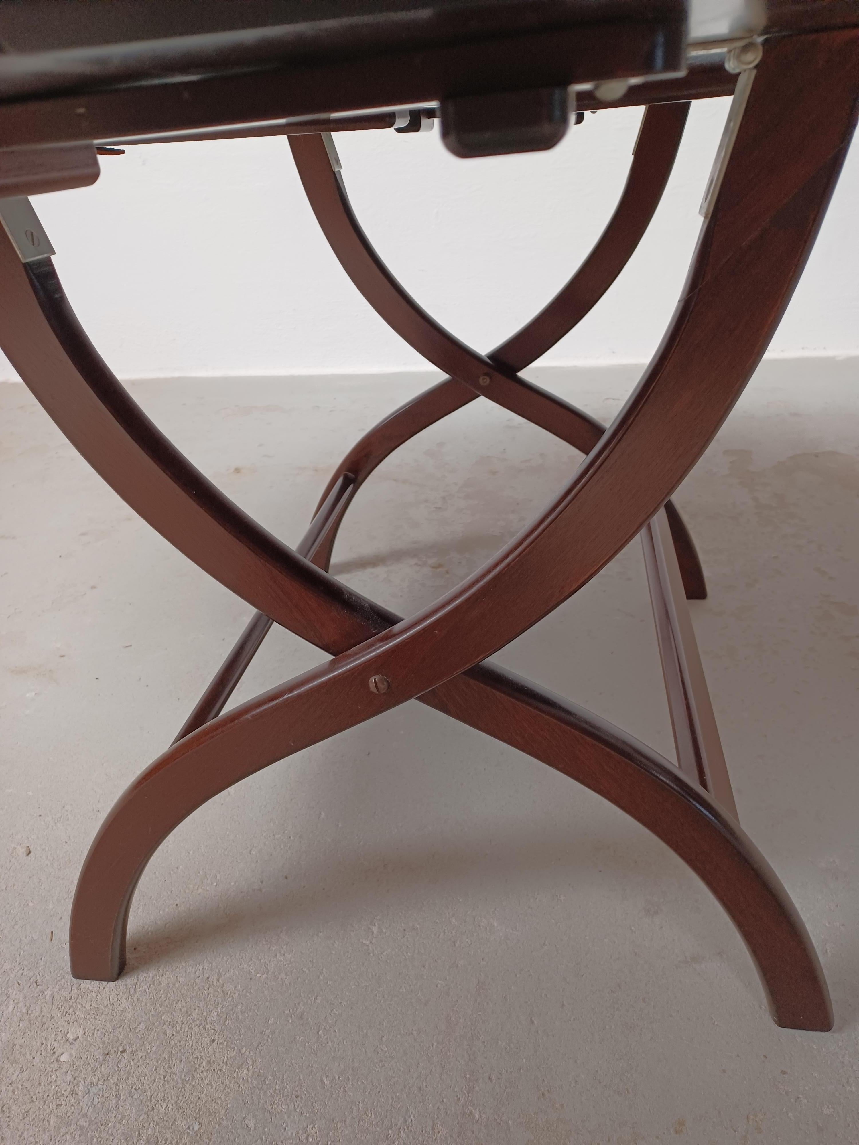 1960s Danish Circular Handcrafted  Foldable Mahogany Coffee Table For Sale 1