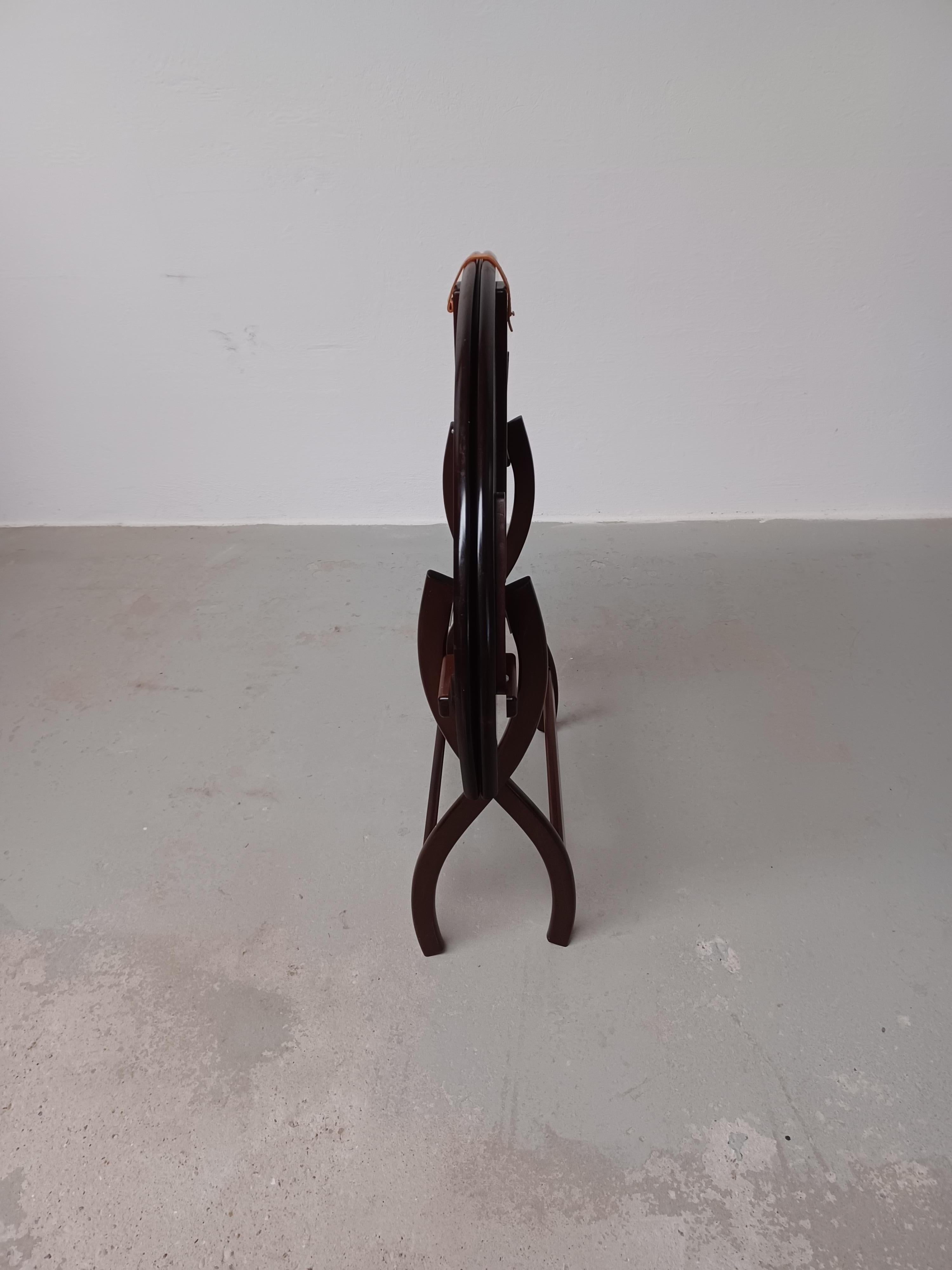 1960s Danish Circular Handcrafted  Foldable Mahogany Coffee Table For Sale 2
