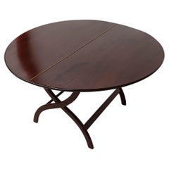 1960er Jahre Dänisch Rund Handcrafted  Klappbarer Mahagoni-Couchtisch