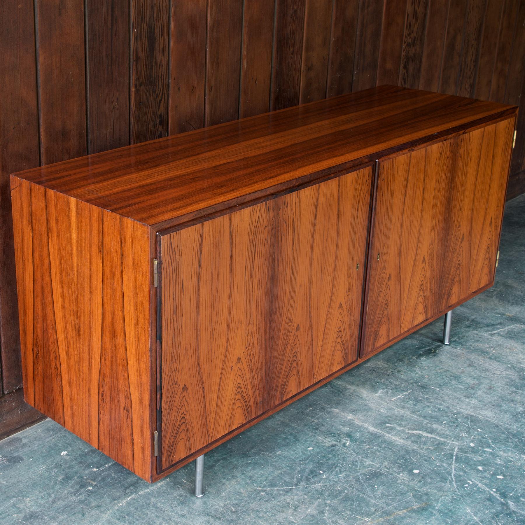 1960s Danish Credenza Midcentury Hundevad Rosewood Rustic Cabinmodern In Distressed Condition In Hyattsville, MD