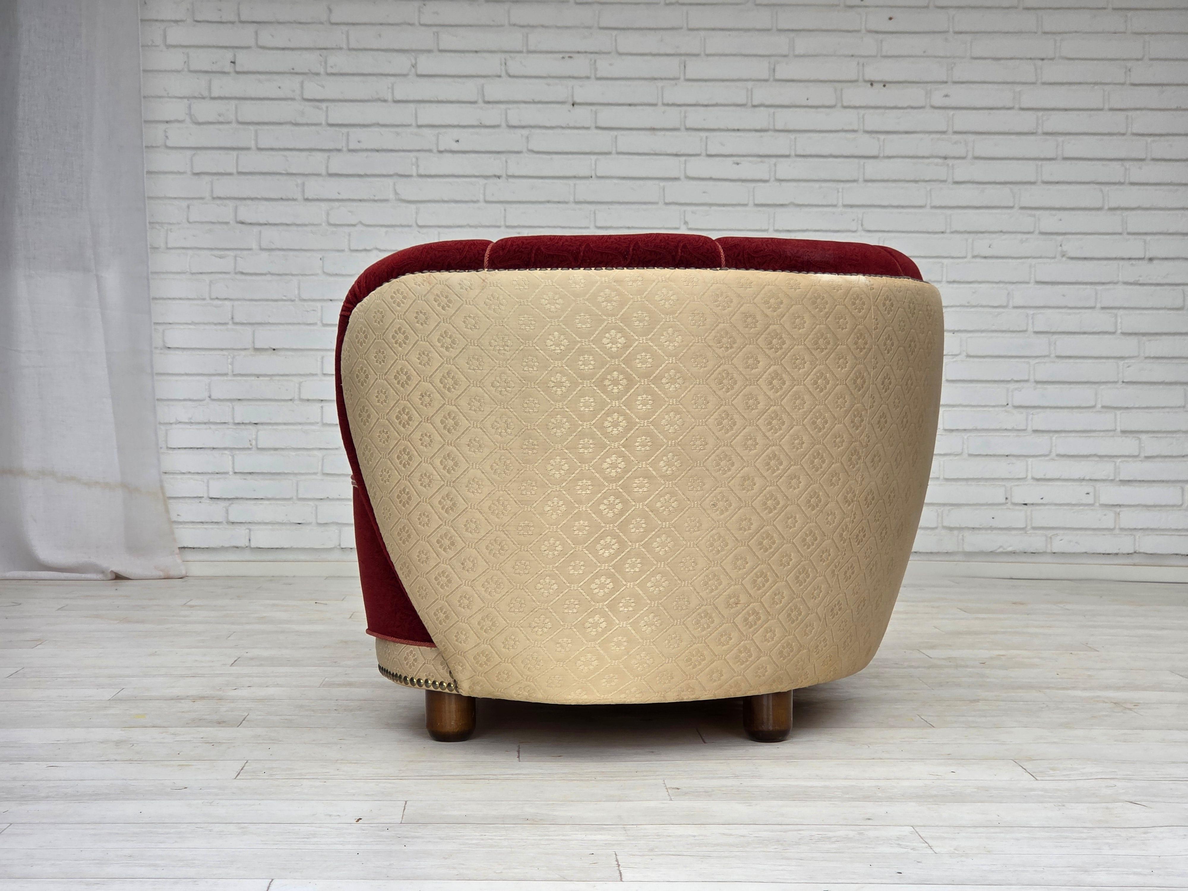 1960s, Danish curved 2-seater sofa, red/beige furniture wool fabric. en venta 5