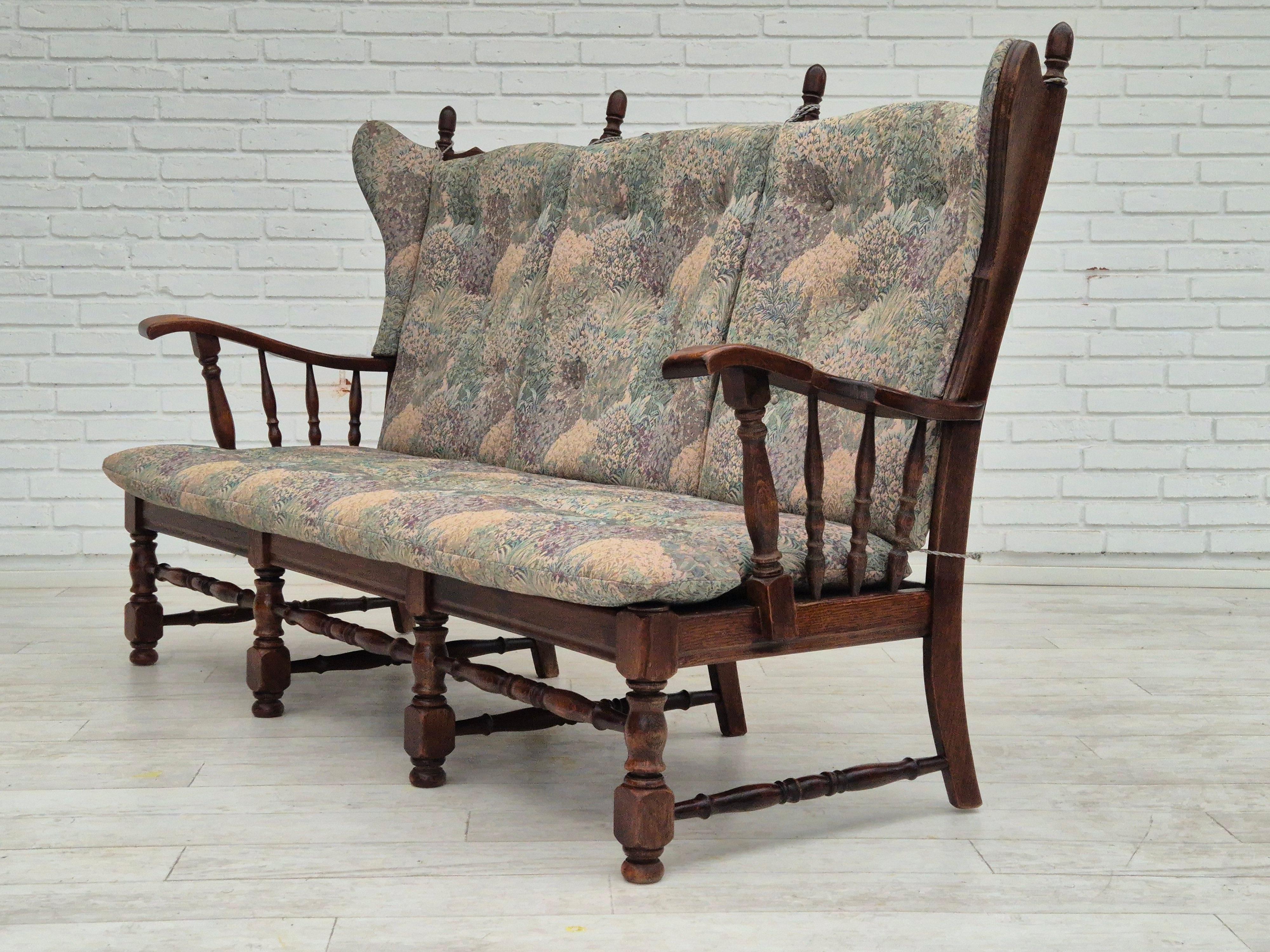 1960s, Danish design, 3 seater sofa by Regan Møbelfabrik, Aarhus, original. For Sale 3