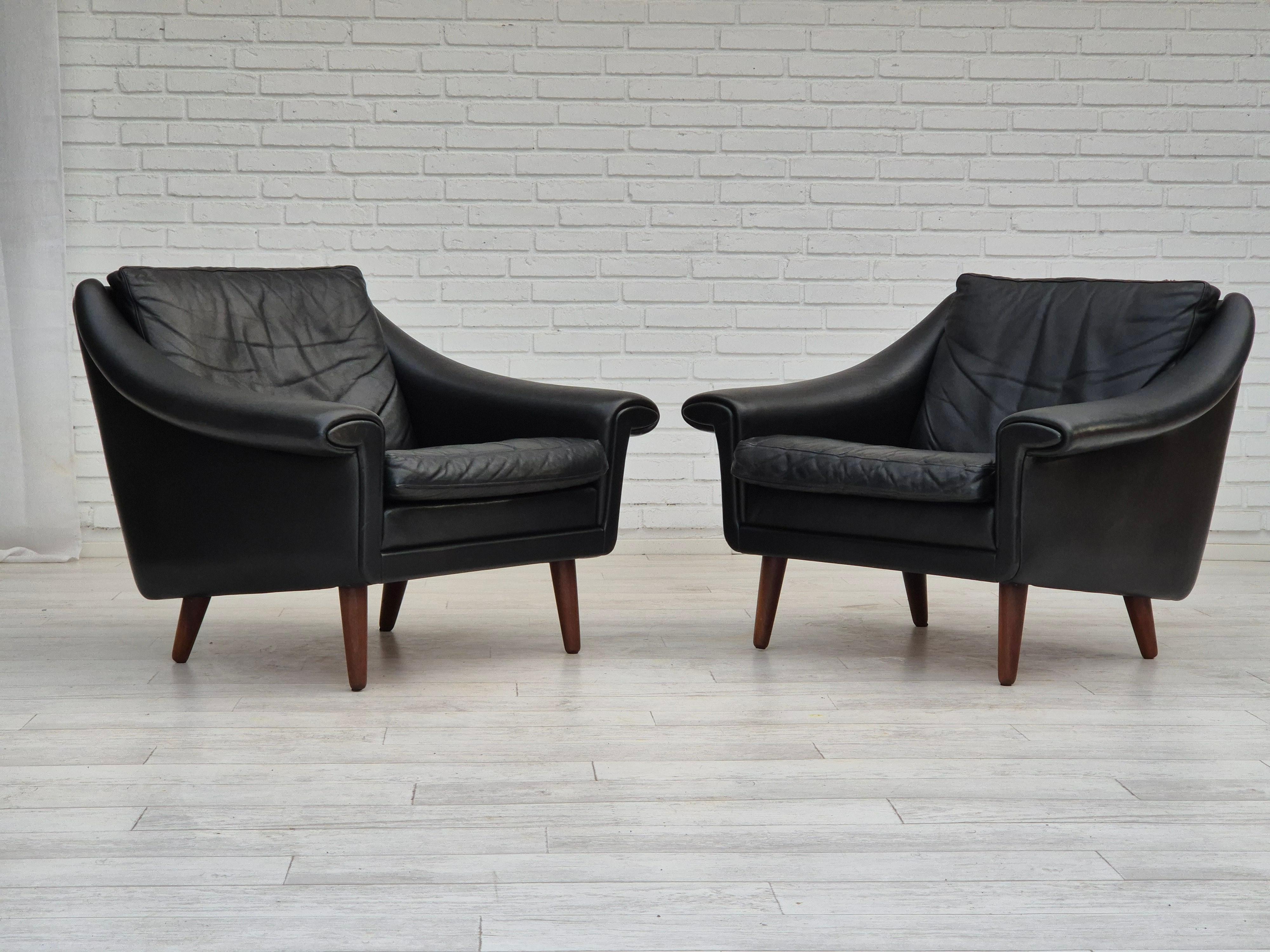 1960s, Danish design, Aage Christiansen for Erhardsen & Andersen, lounge chairs. In Good Condition For Sale In Tarm, 82