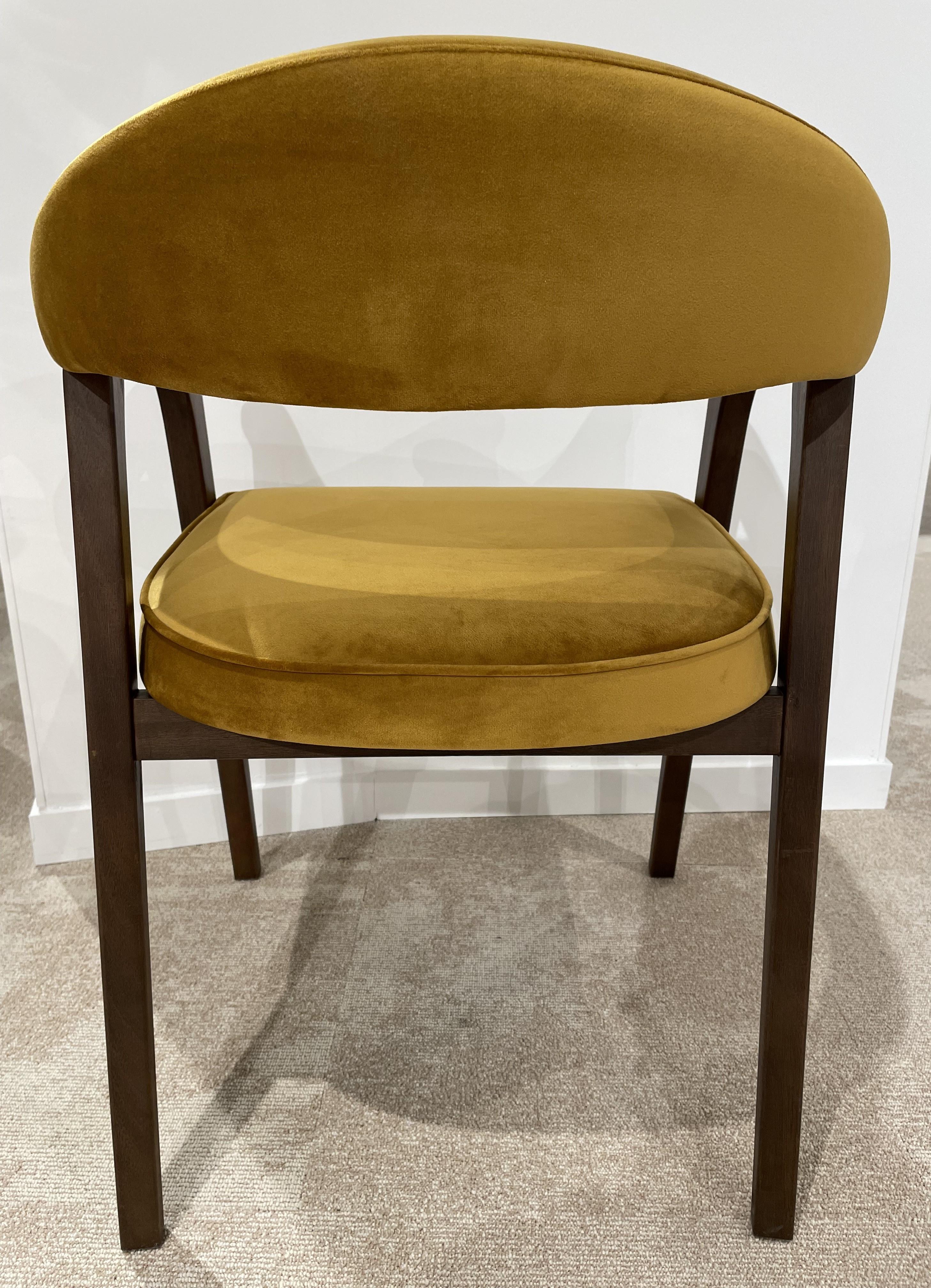 1960s Danish Design and Scandinavian Style Wooden and Velvet Fabric Chair In New Condition For Sale In Tourcoing, FR