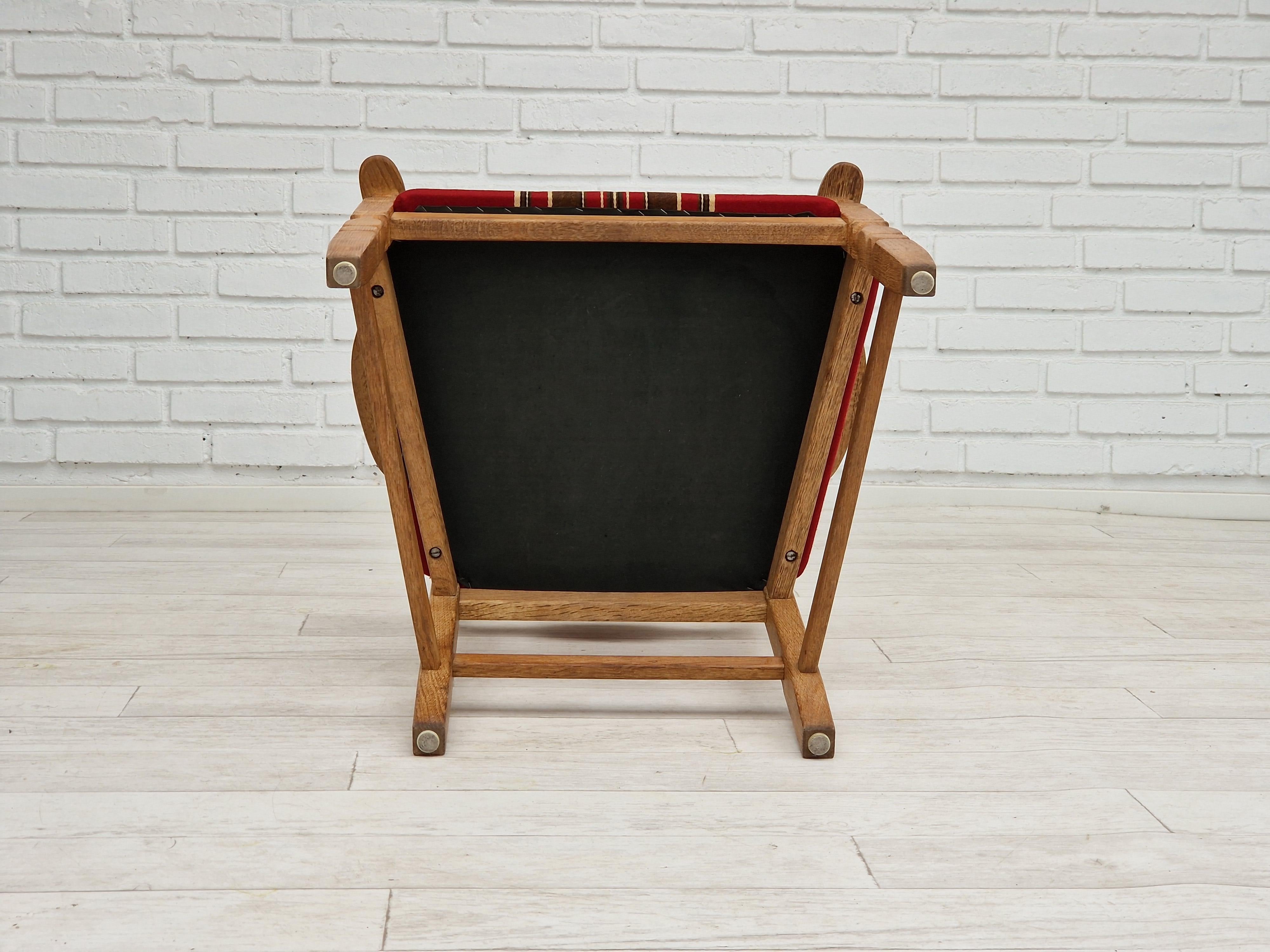 1960er Jahre, Dänisches Design, Sessel, Eichenholz, Möbelwolle. im Angebot 8