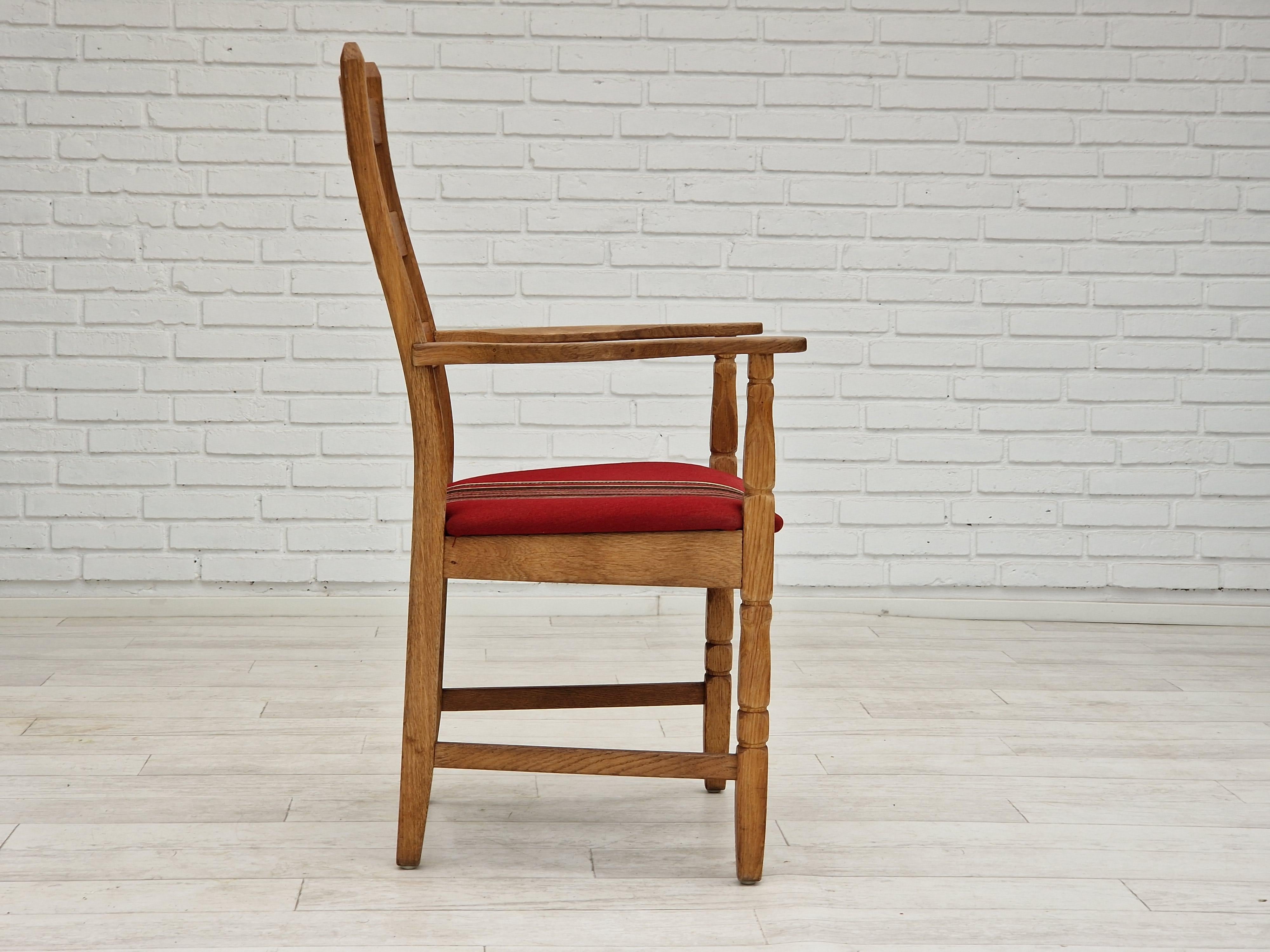 1960er Jahre, Dänisches Design, Sessel, Eichenholz, Möbelwolle. (Mitte des 20. Jahrhunderts) im Angebot