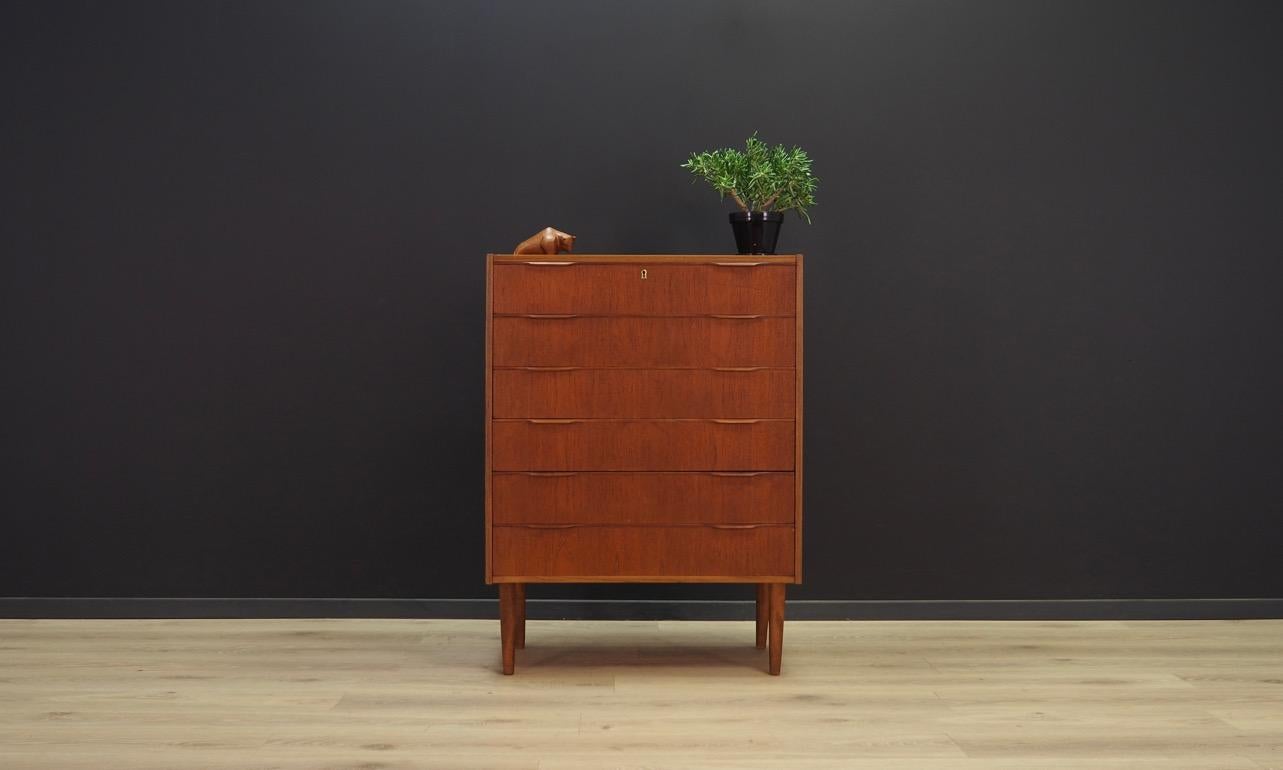 Classic chest of drawers from the 1960s-1970s, Minimalist form - Danish design. Six capacious drawers, veneered with teak. No key in the set. Preserved in good condition (small bruises and scratches) - directly for use.

Dimensions: height 104 cm,