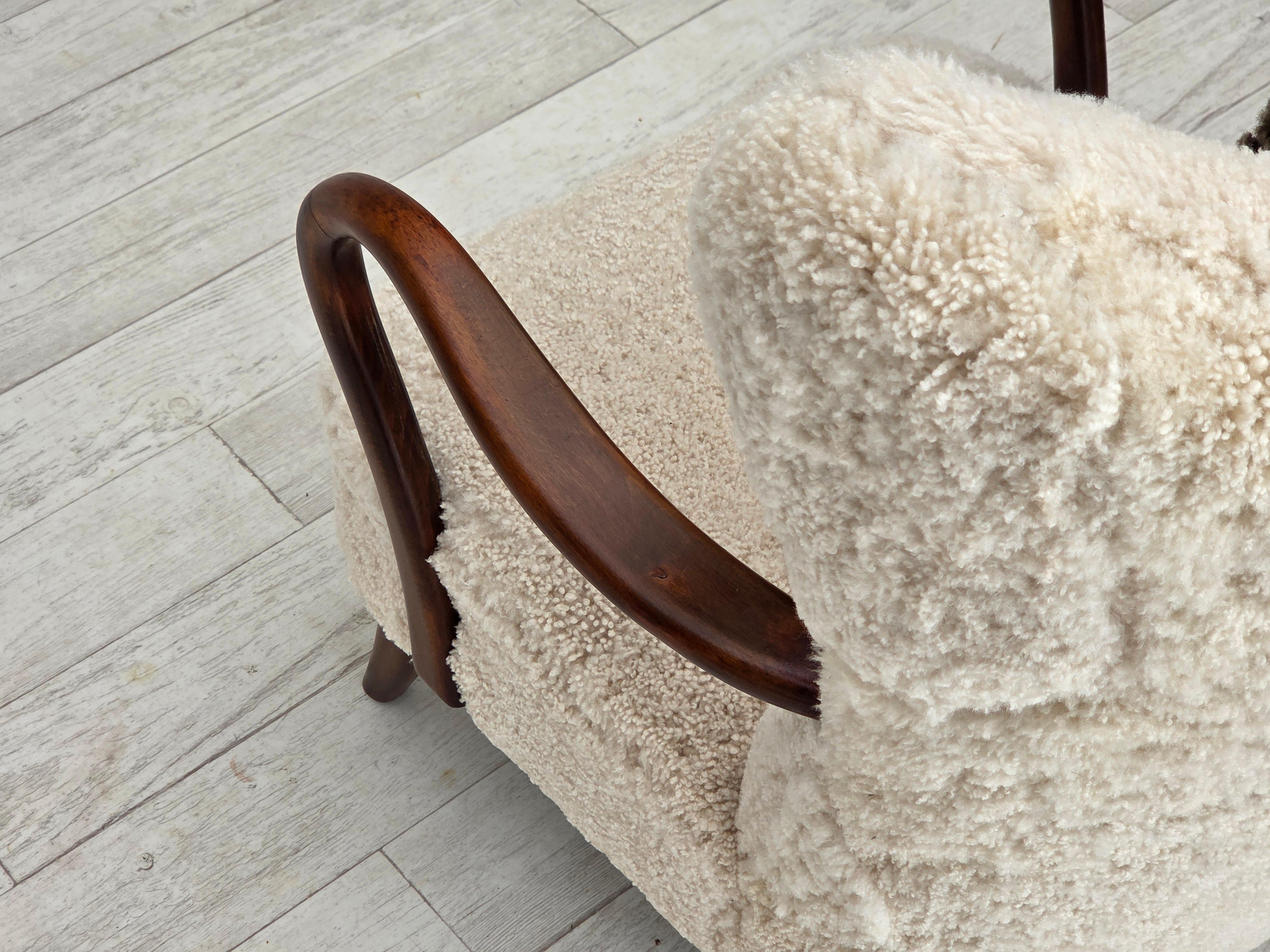 1960s, Danish design by A. Christensen for Slagelse Møbelværk, sheepskin. For Sale 10