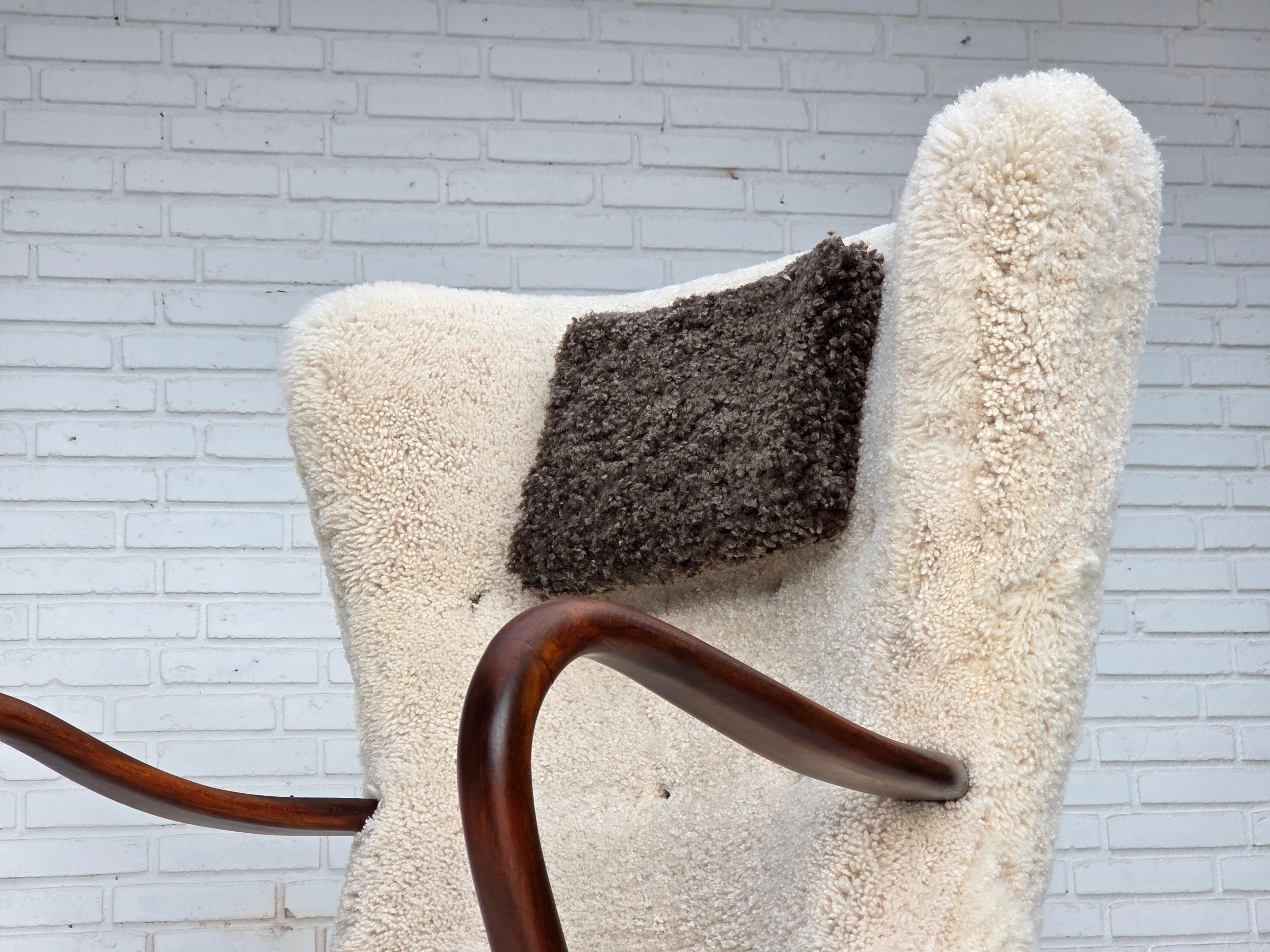 1960s, Danish design by A. Christensen for Slagelse Møbelværk, sheepskin. For Sale 11