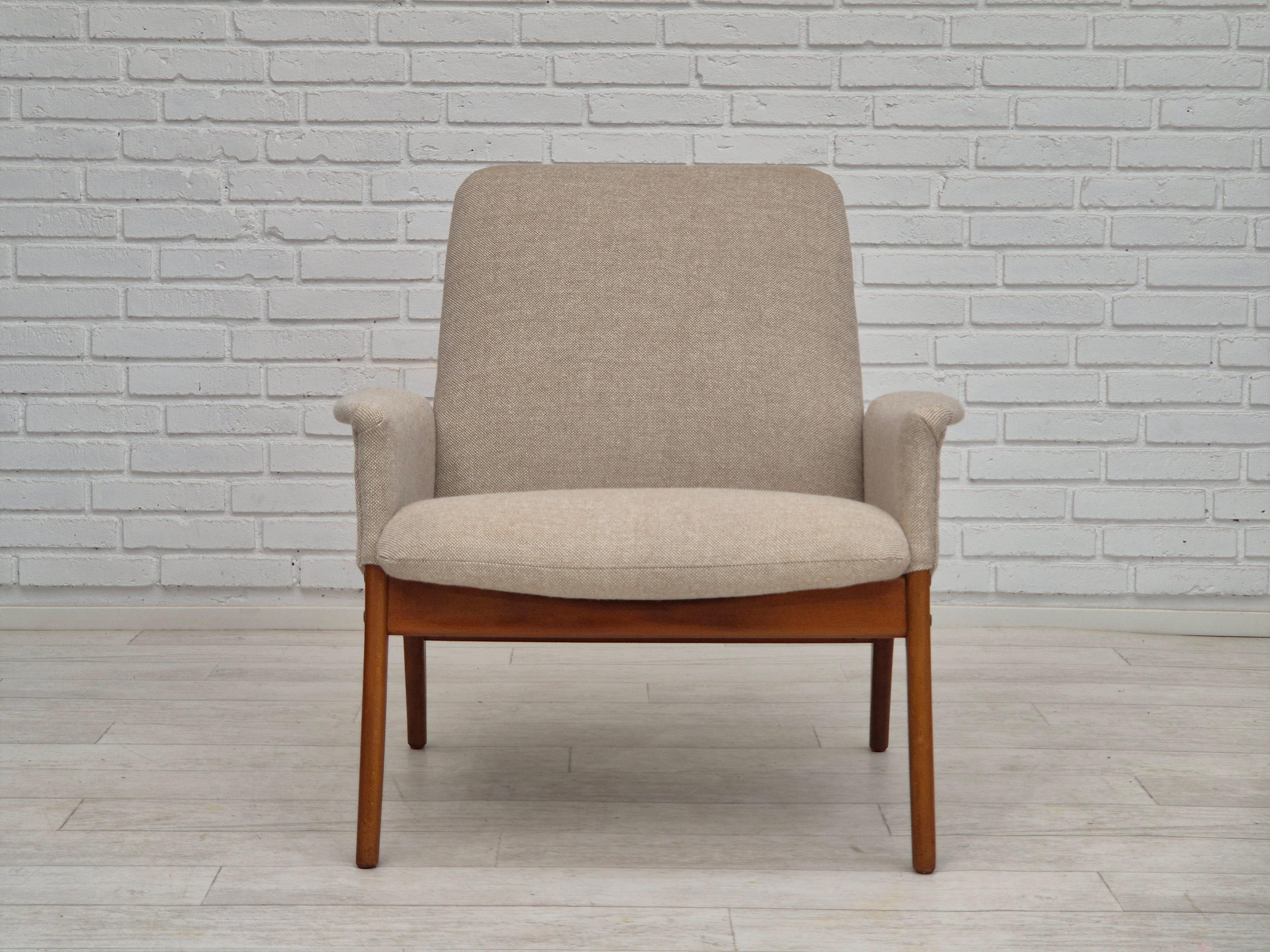 1960er Jahre, dänisches Design von Alf Svensson für Fritz Hansen, neu gepolsterter Einfachstuhl. (Skandinavische Moderne) im Angebot