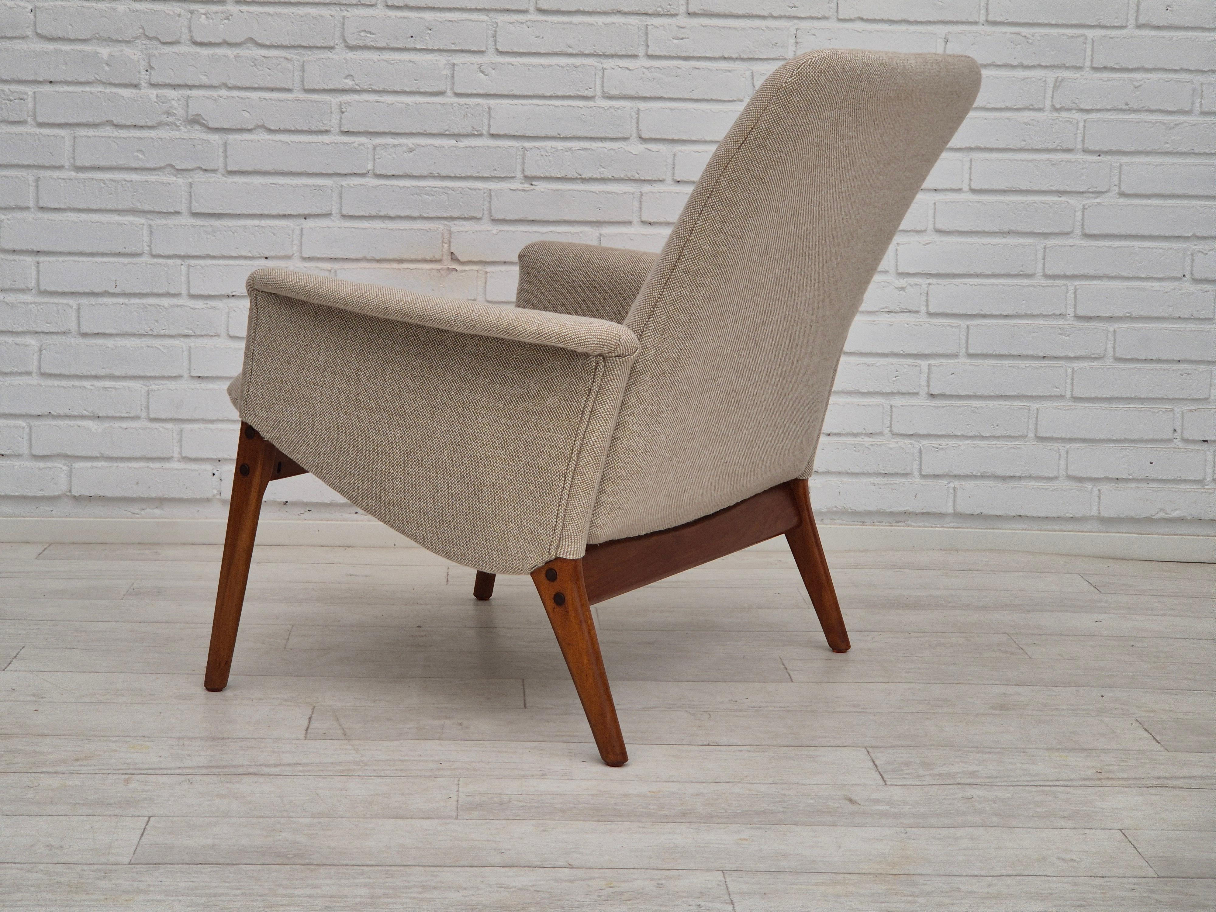 1960er Jahre, dänisches Design von Alf Svensson für Fritz Hansen, neu gepolsterter Einfachstuhl. (Wolle) im Angebot