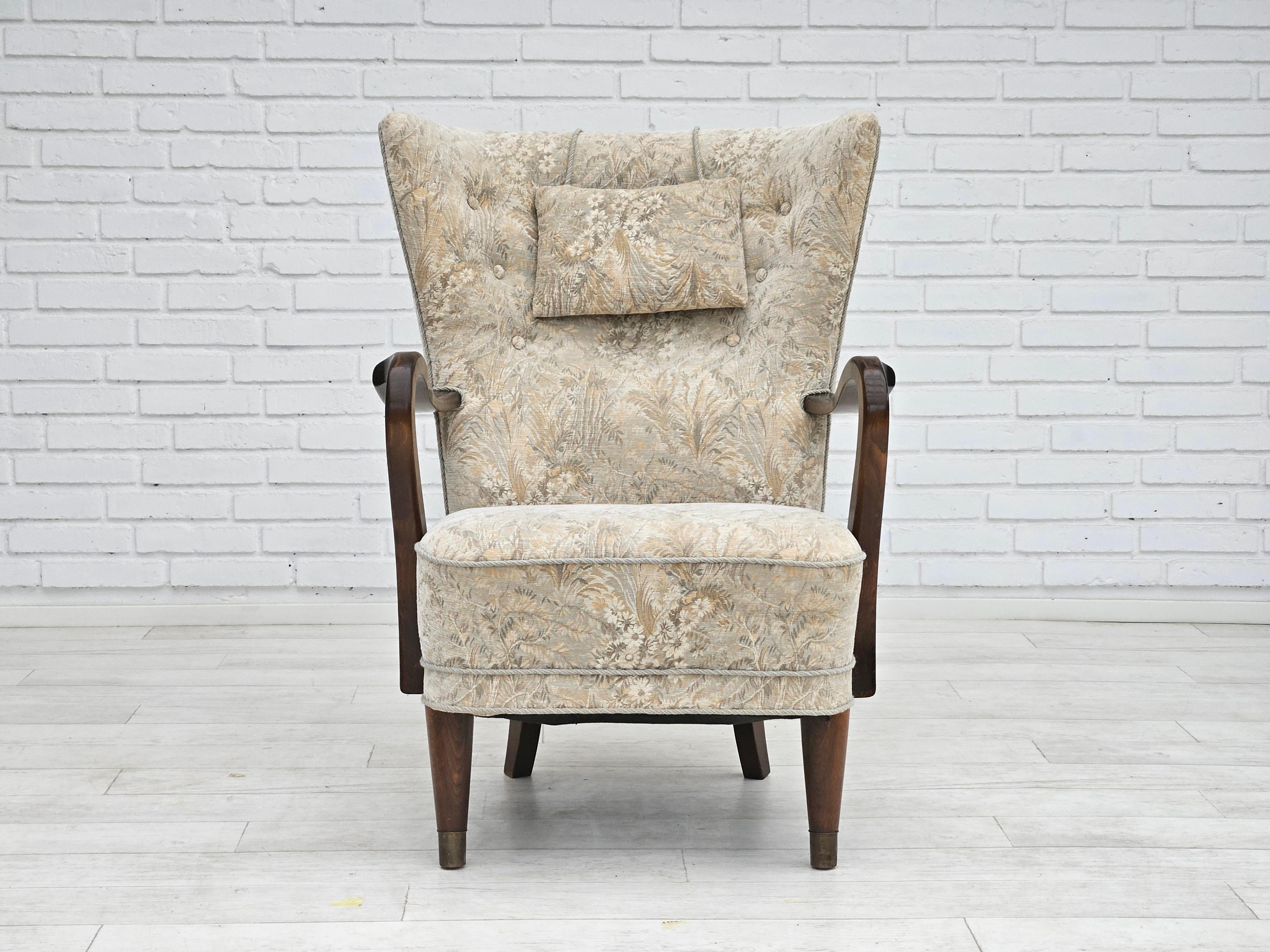 Fabric 1960s, Danish design by Alfred Christensen for Slagelse Møbelværk, armchair. For Sale