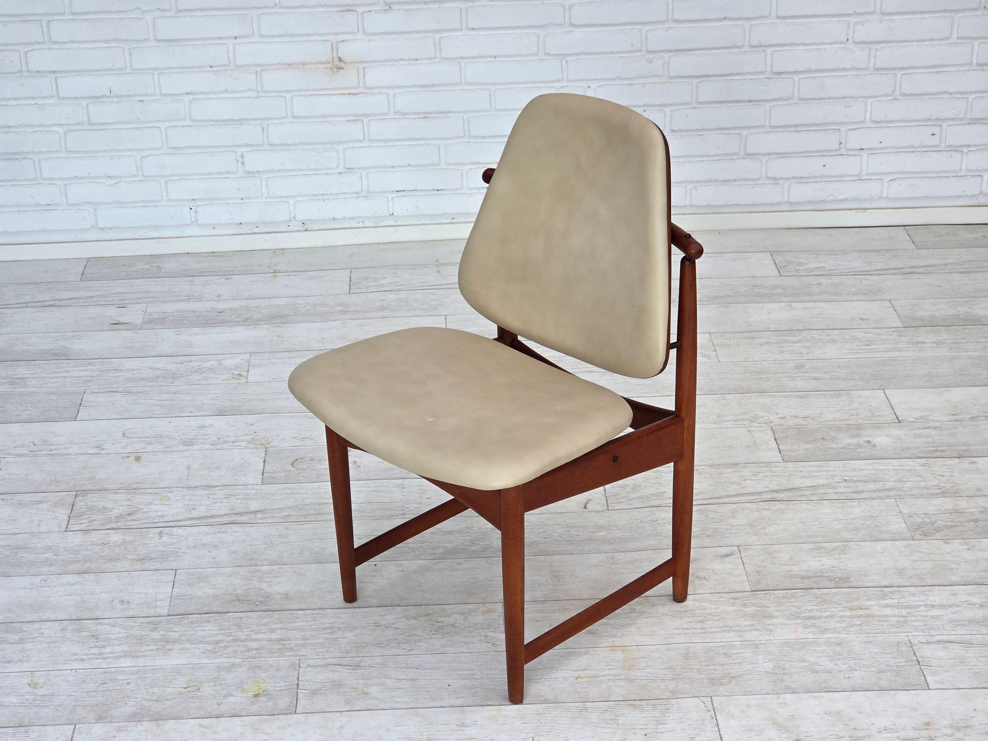 Anni '60, design danese di Arne Vodder, set di 3 sedie, legno di teak, pelle. in vendita 3