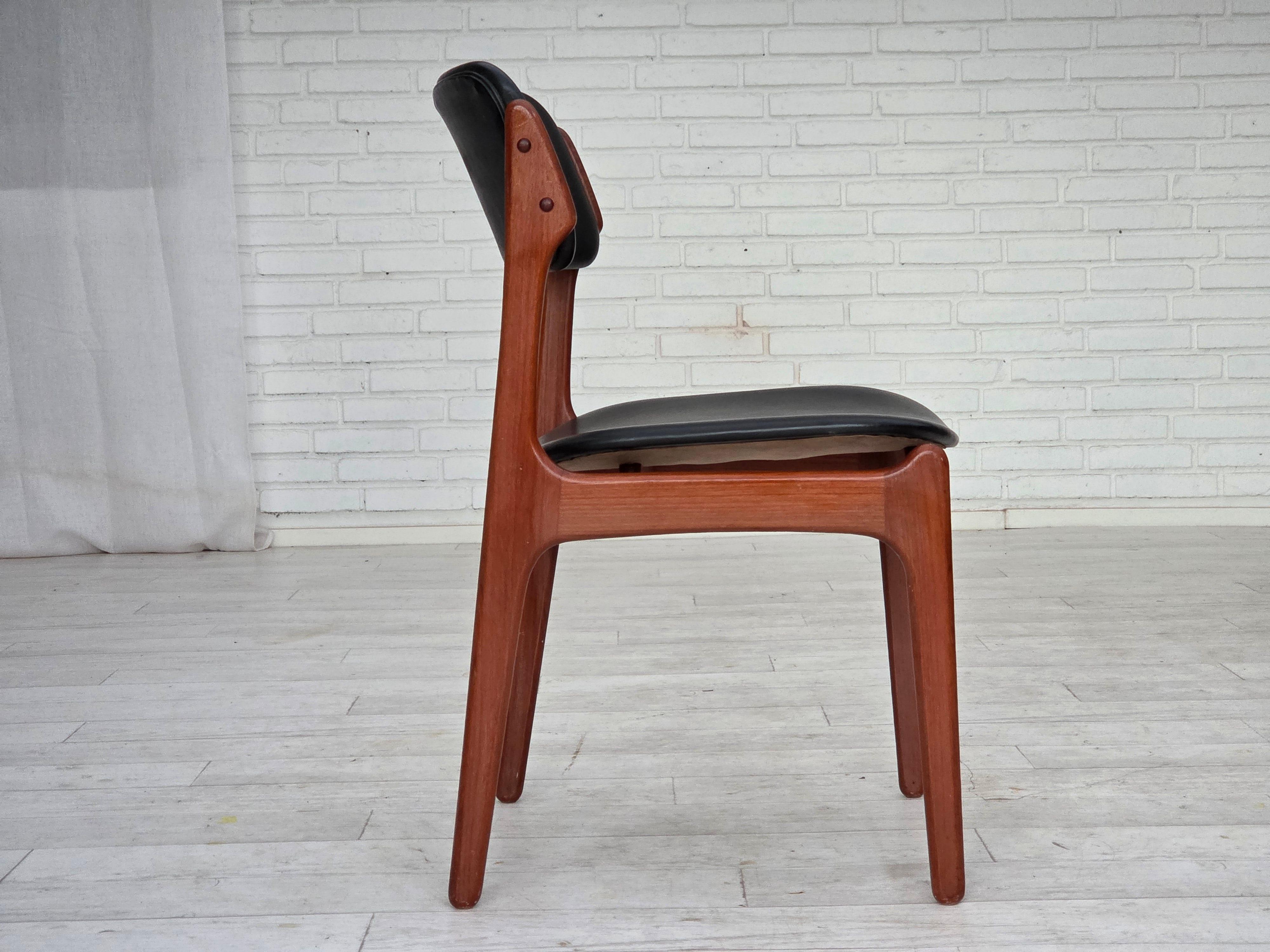Anni '60, design danese di Erik Buch, modello 49, coppia di sedie, legno di teak. 4