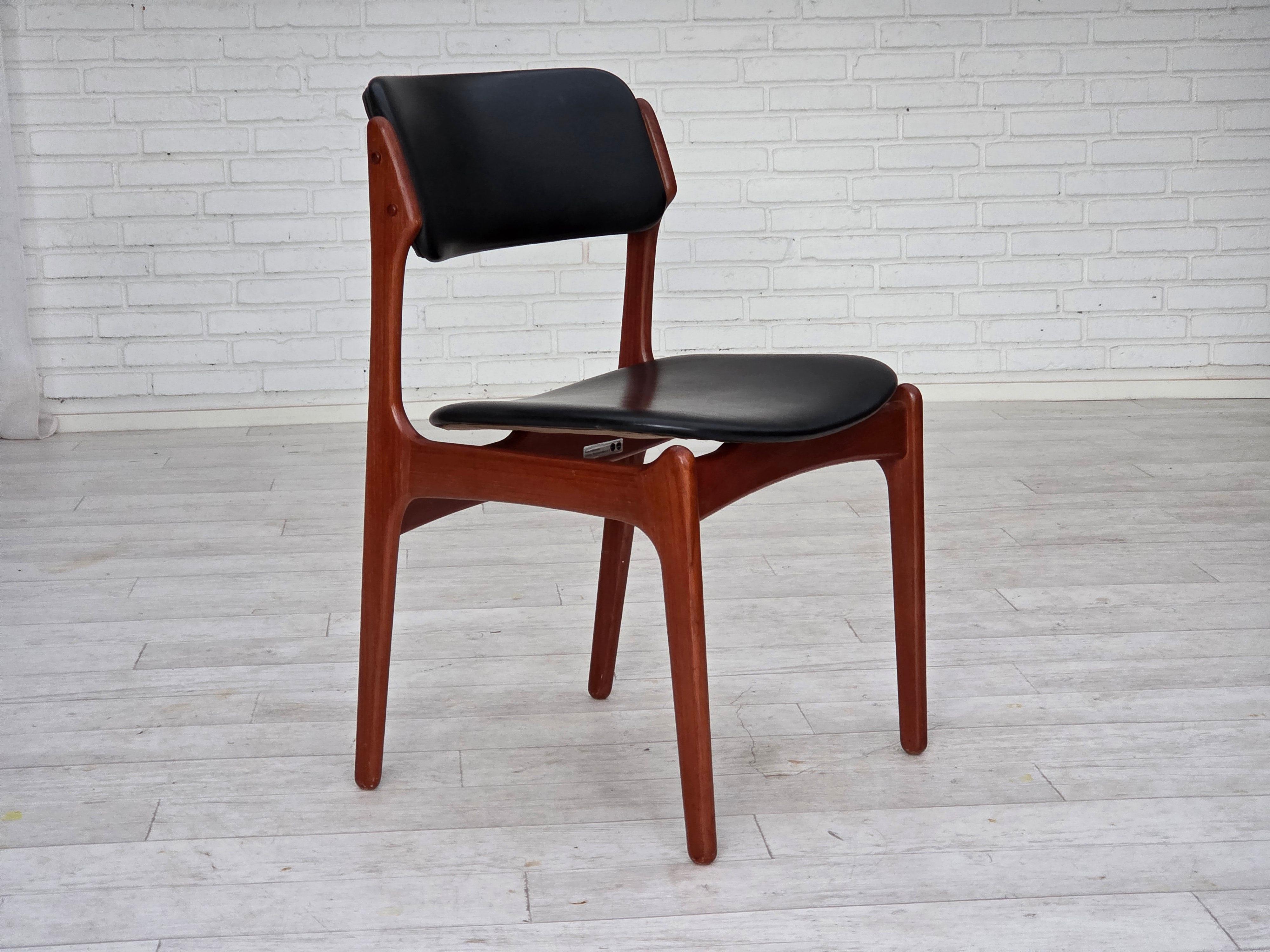Anni '60, design danese di Erik Buch, modello 49, coppia di sedie, legno di teak. 8