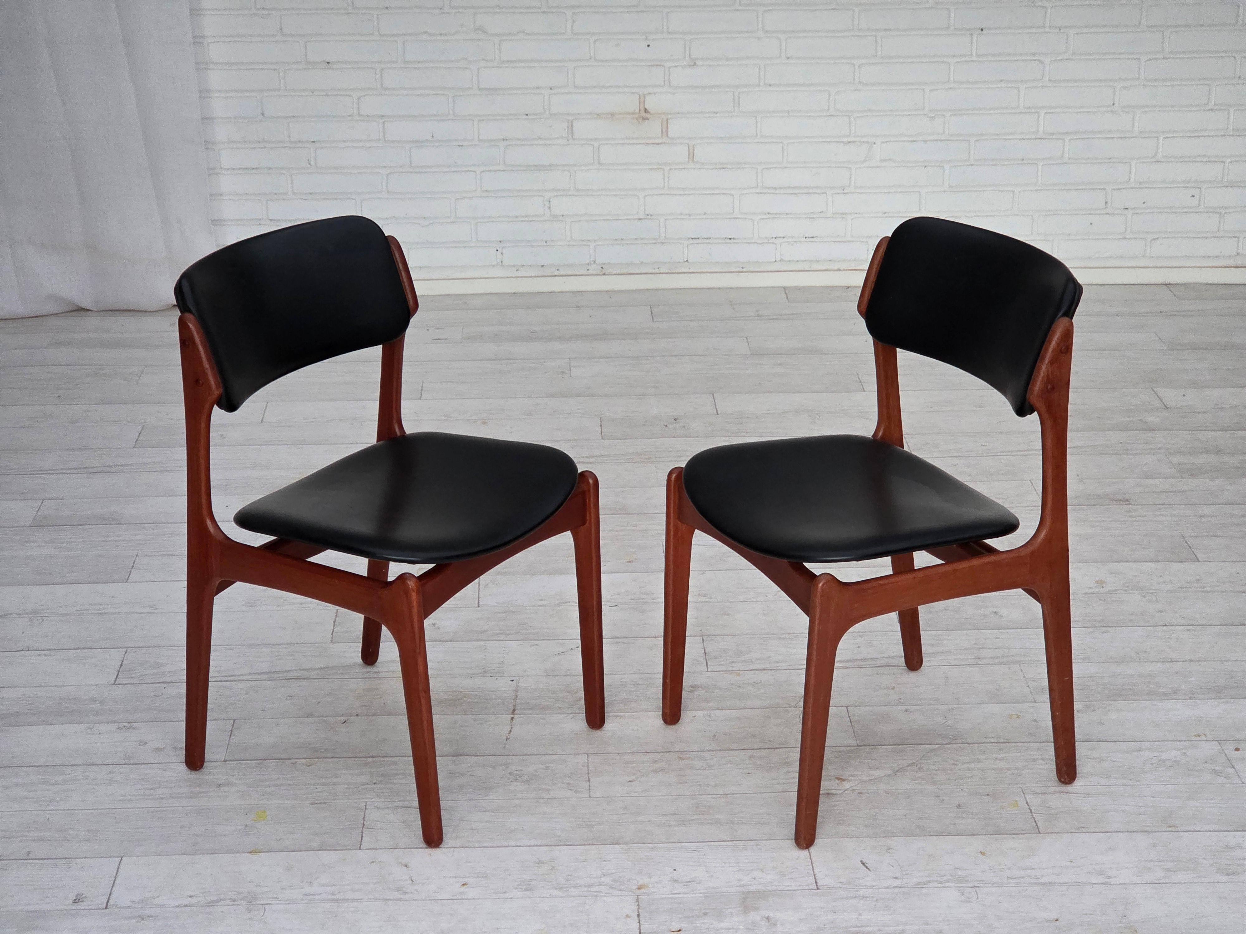 Danese Anni '60, design danese di Erik Buch, modello 49, coppia di sedie, legno di teak.