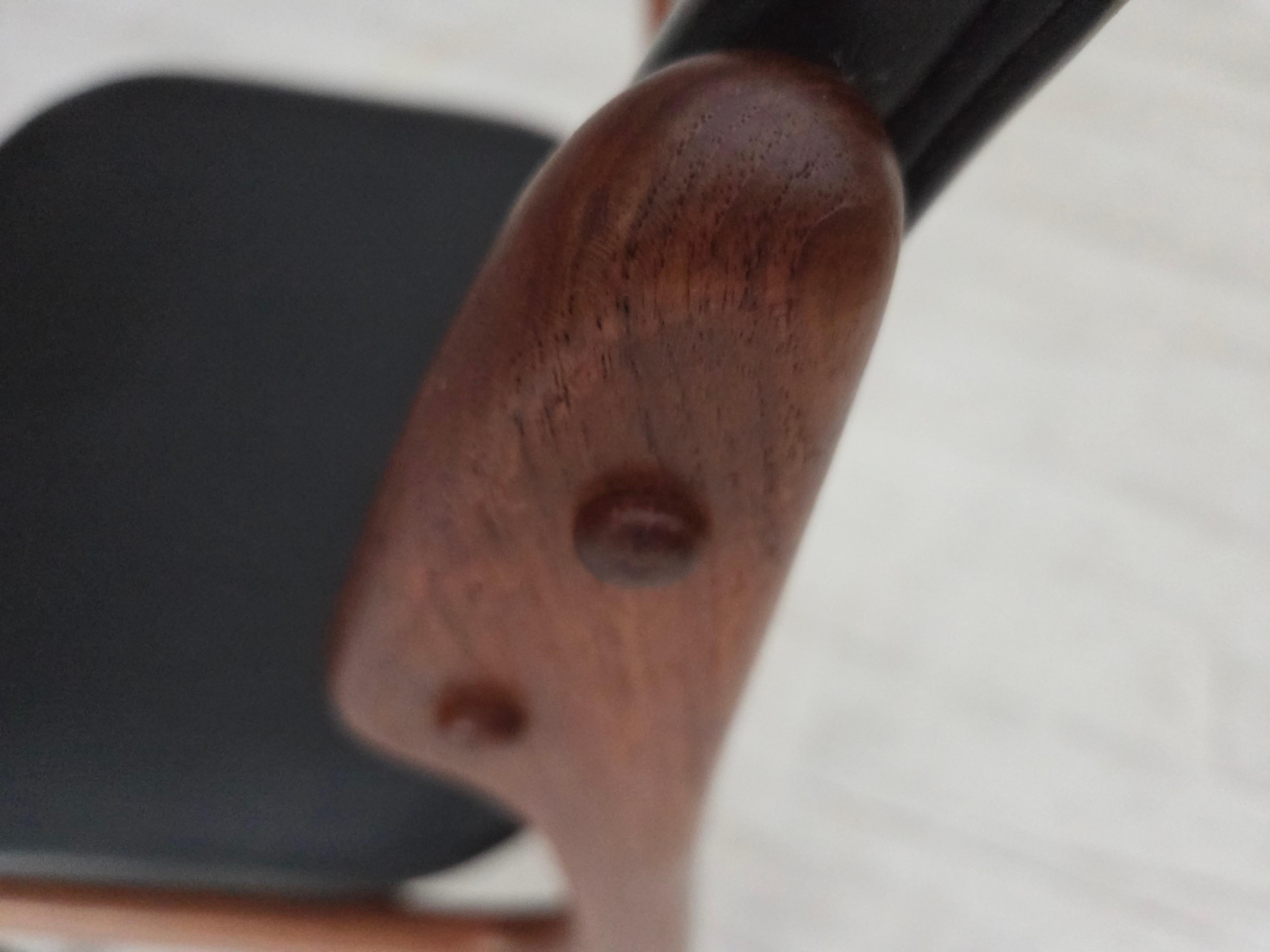 Pelle Anni '60, design danese di Erik Buch, modello 49, coppia di sedie, legno di teak.