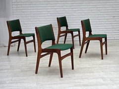 1960er Jahre, dänisches Design von Erik Buch, 4er-Set Esszimmerstühle, Modell 89.