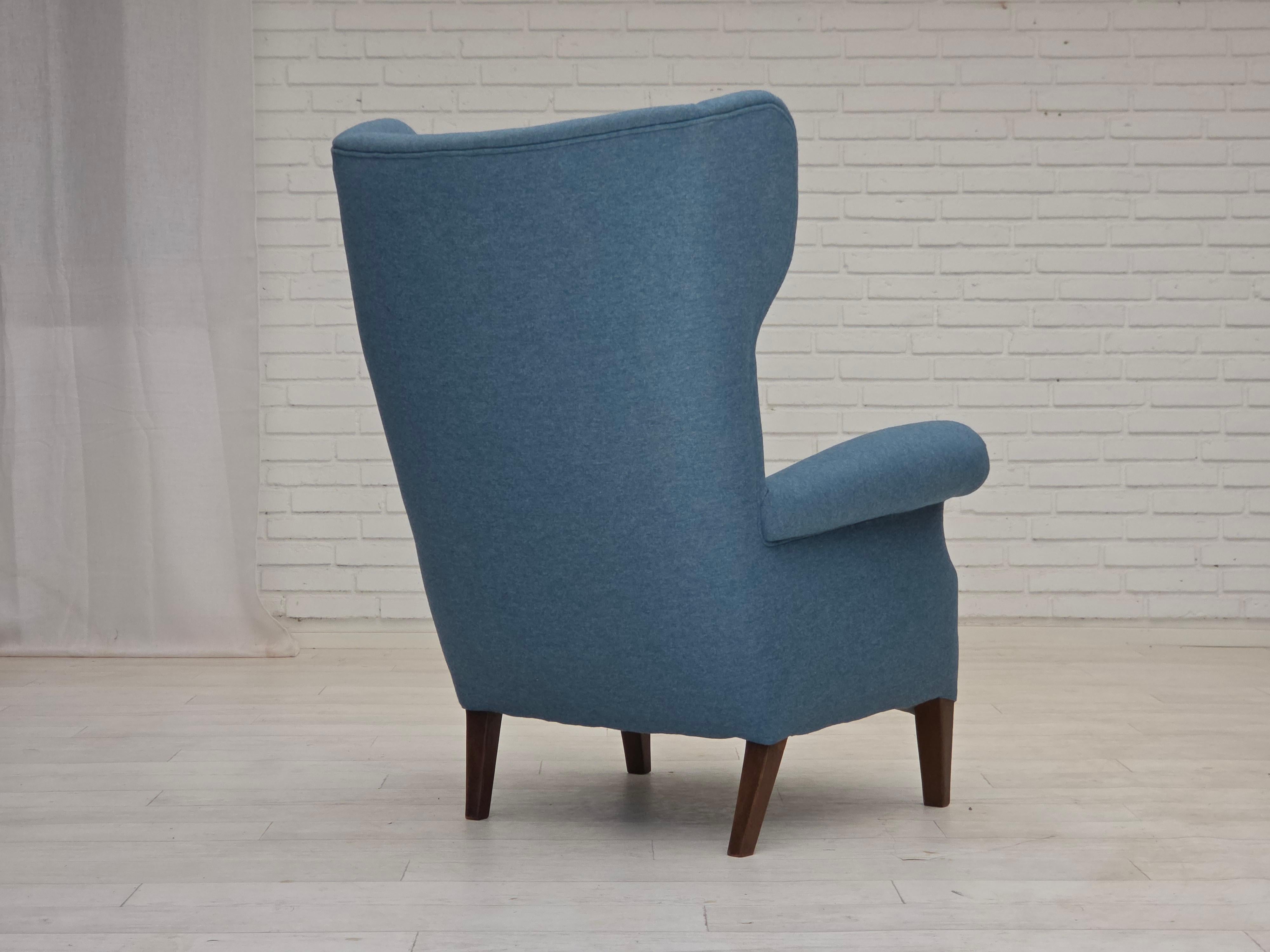 1960s, Danish design by Fritz Hansen, armchair with stool, model 8023. For Sale 6