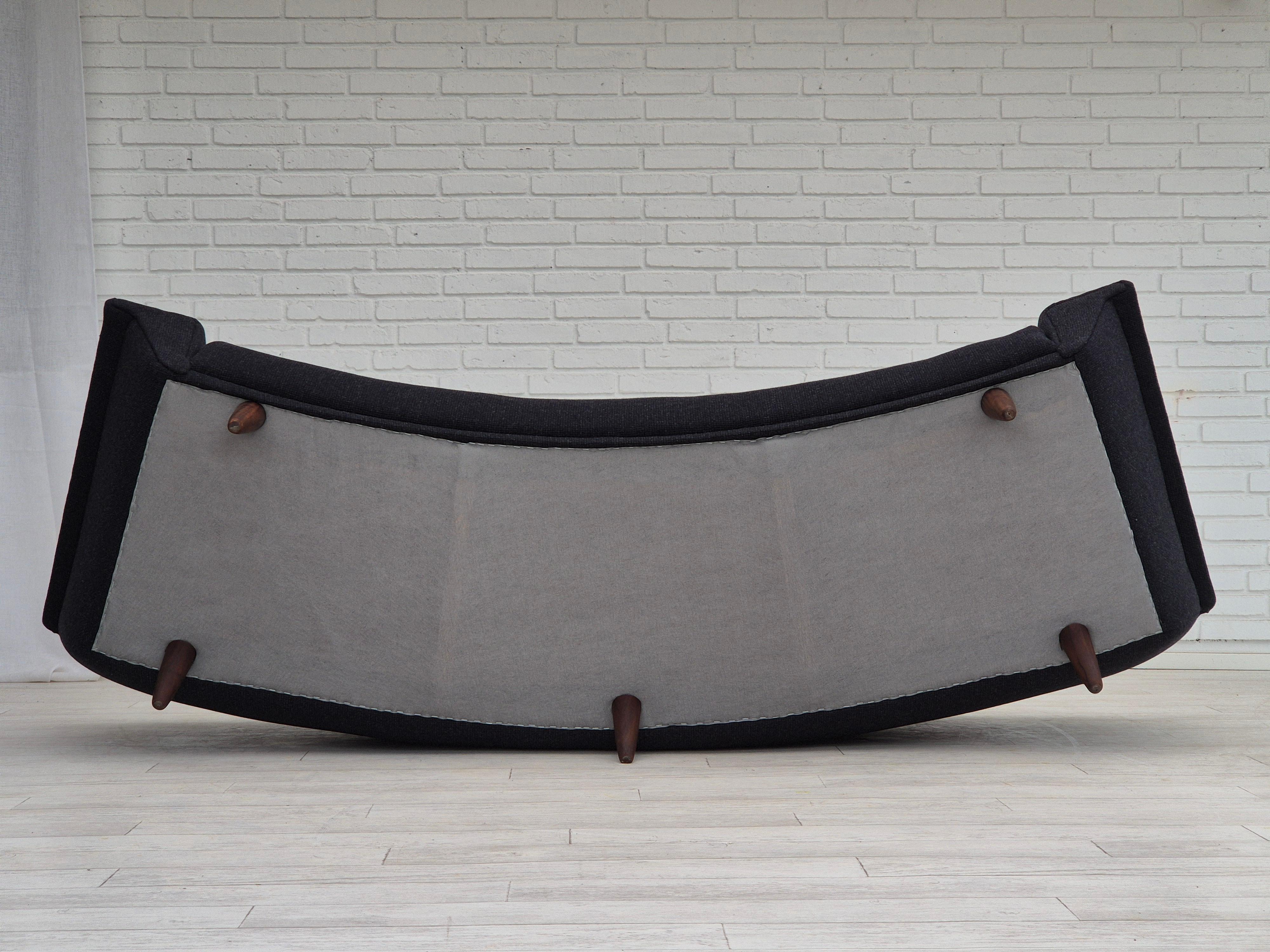 1960s, Danish design by Georg Thams, reupholstered 3 seater sofa. For Sale 4