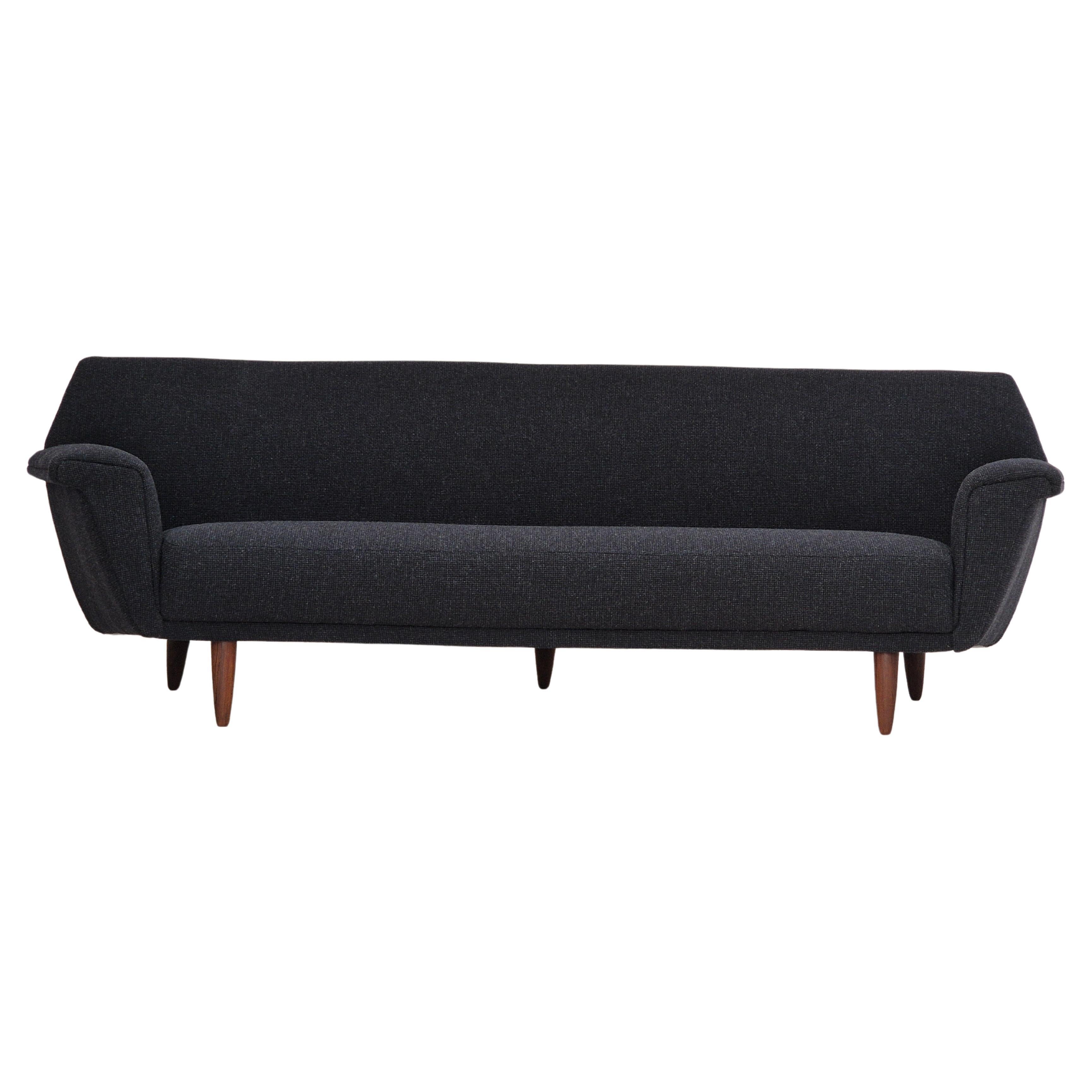 1960er Jahre, dänisches Design von Georg Thams, neu gepolstertes 3-Sitzer-Sofa.