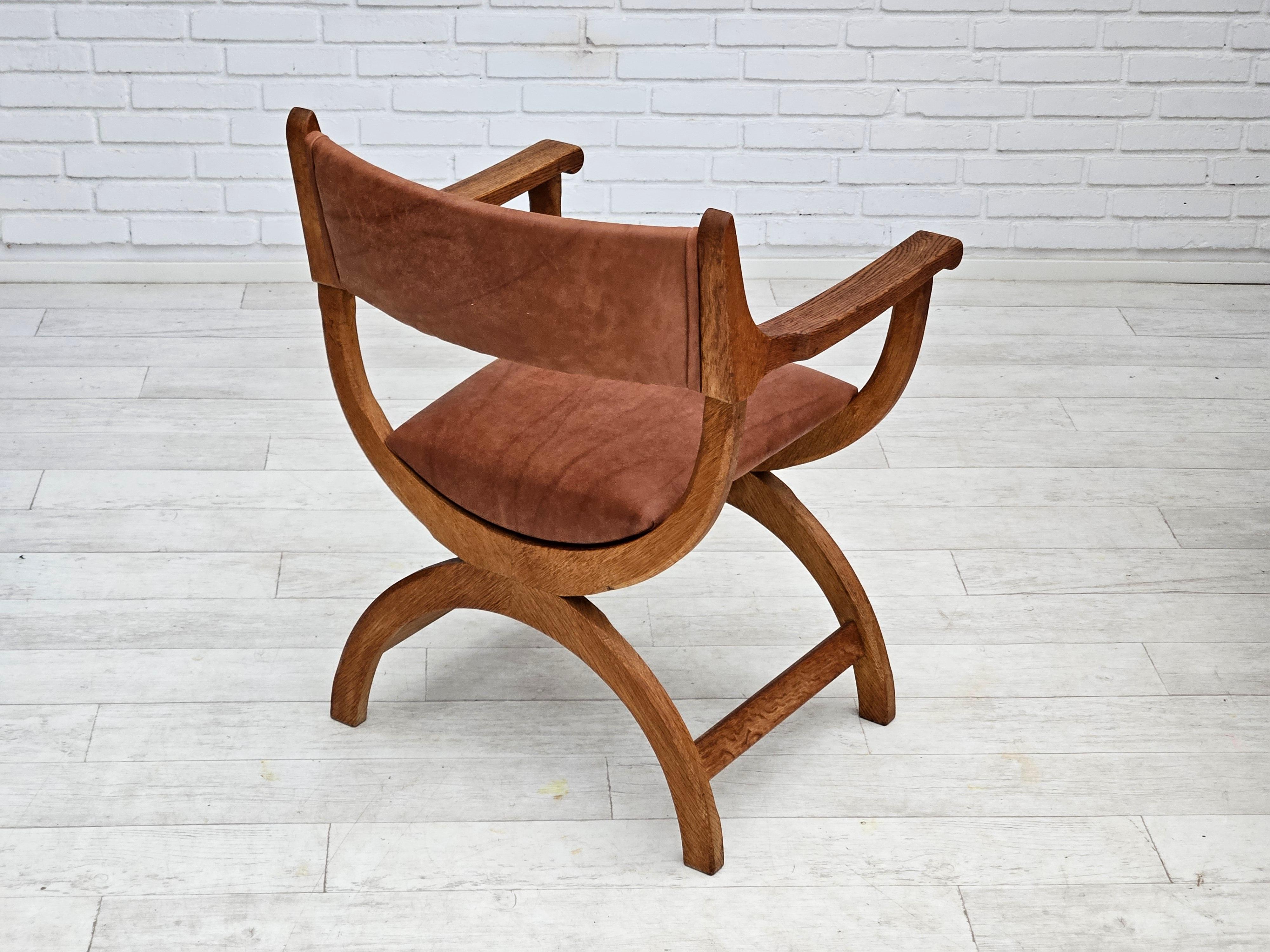 Metà XX secolo Anni '60, design danese di Henning Kjærnulf, poltrona imbottita. in vendita