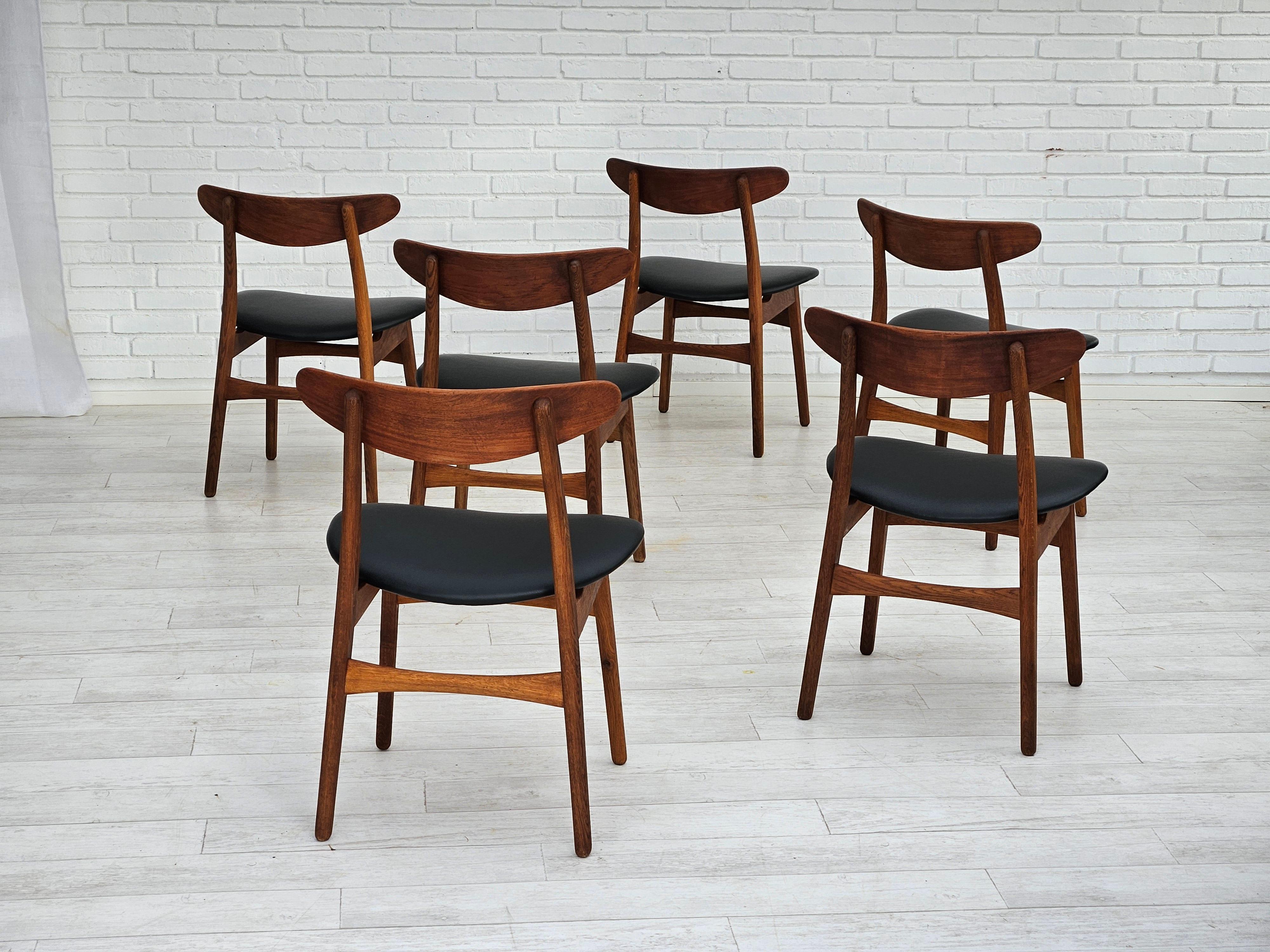 1960s, Danish design by H.J.Wegner, set of 6 dining chairs model nr.30. In Good Condition In Tarm, 82