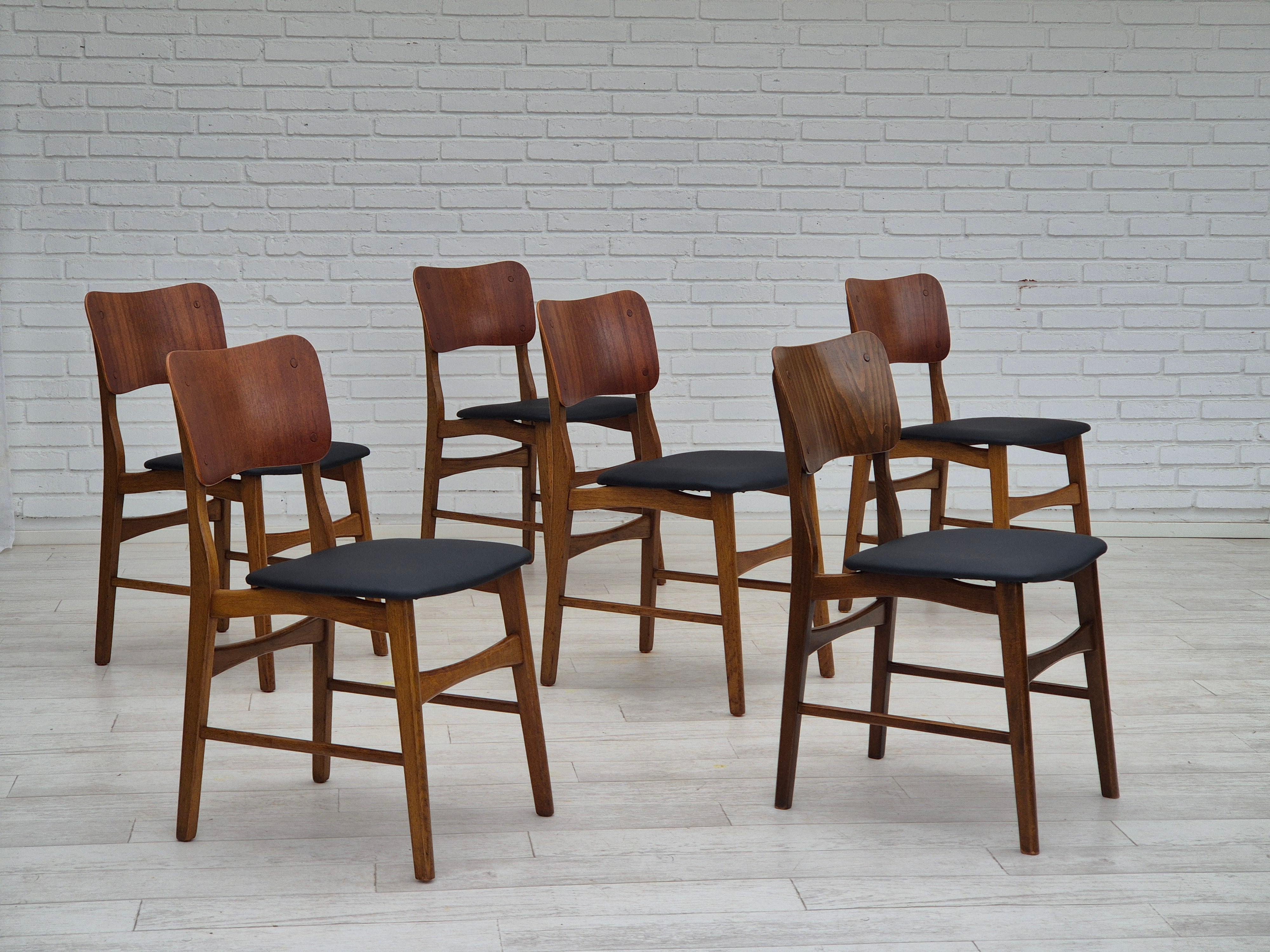 1960s, Danish design by Ib Kofod Larsen for Christensen & Larsen. Set of 6 new reupholstered dining chairs. Oak and teak wood. Reupholstered in quality artificial leather. Wood renewed. Manufactured by Danish furniture manufacturer in about 1960s.