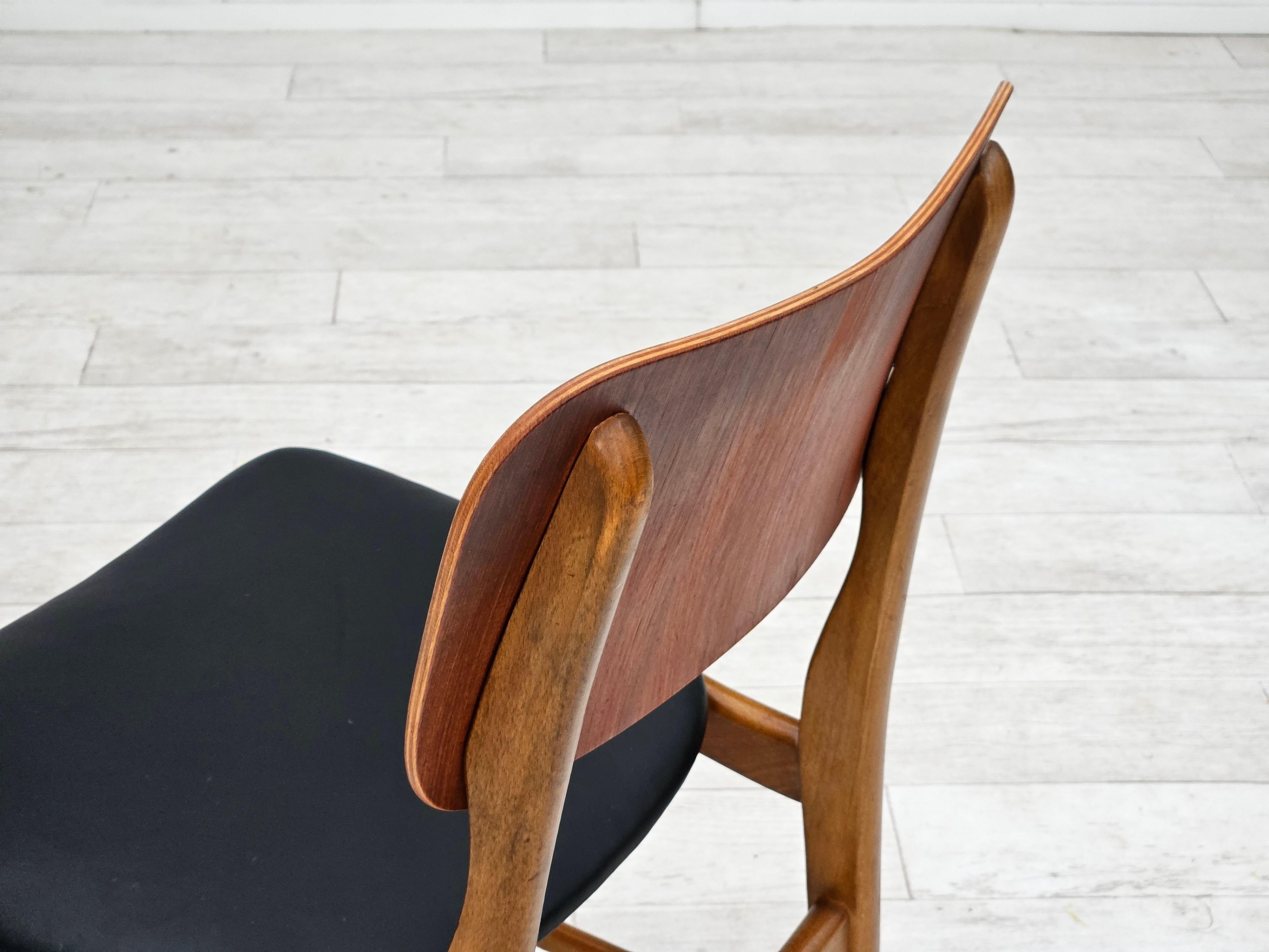 Des années 1960, design danois d'Ib Kofod Larsen, ensemble de 3 chaises de salle à manger modèle 62. en vente 4